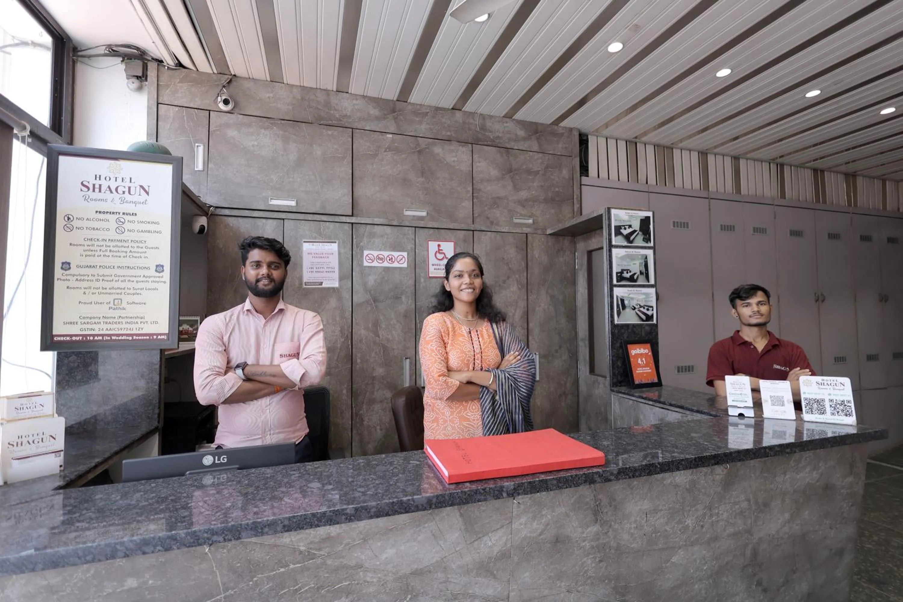 Lobby or reception in Hotel Shagun, Piplod City Centre Surat