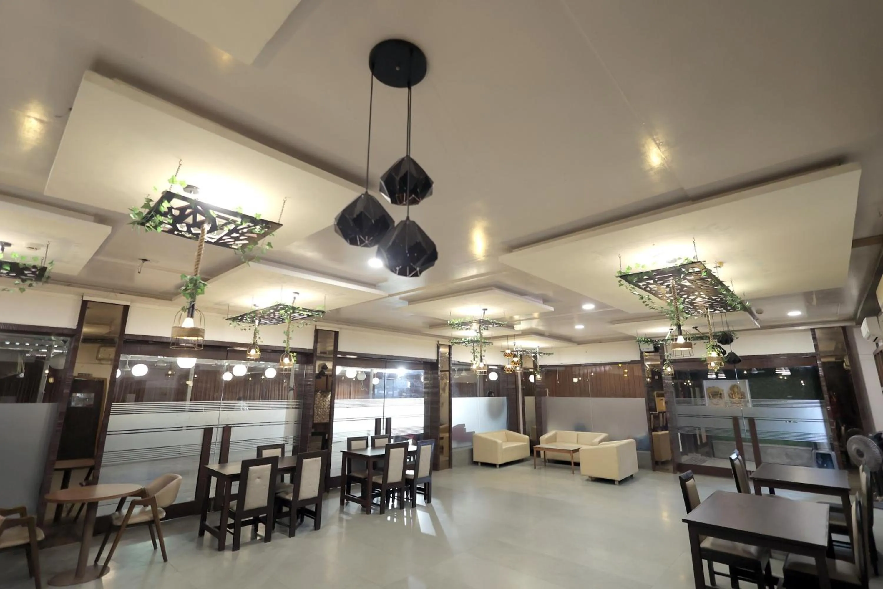 Banquet/Function facilities in Hotel Shagun, Piplod City Centre Surat
