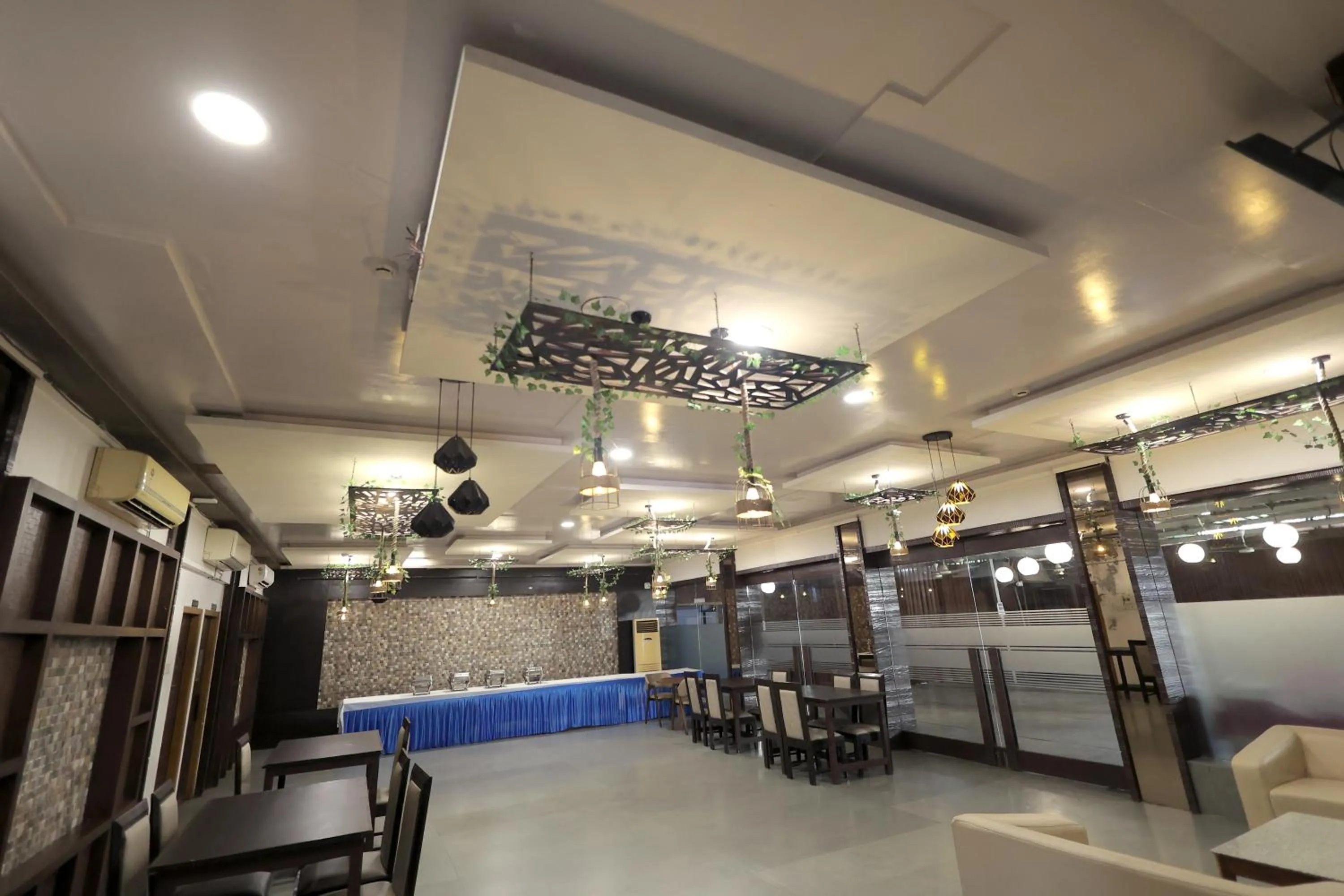 Banquet/Function facilities in Hotel Shagun, Piplod City Centre Surat