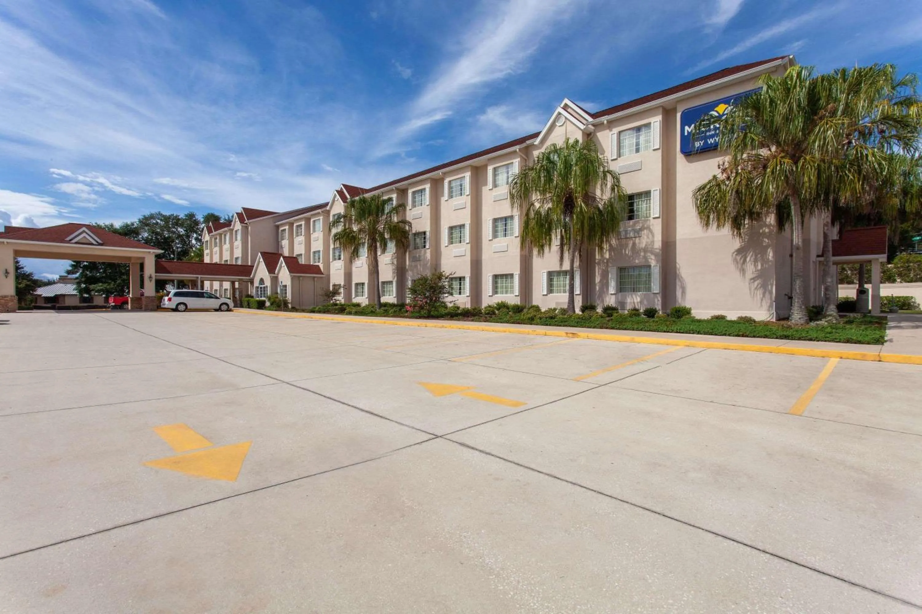 Property building in Microtel Inn and Suites by Wyndham - Lady Lake/ The Villages