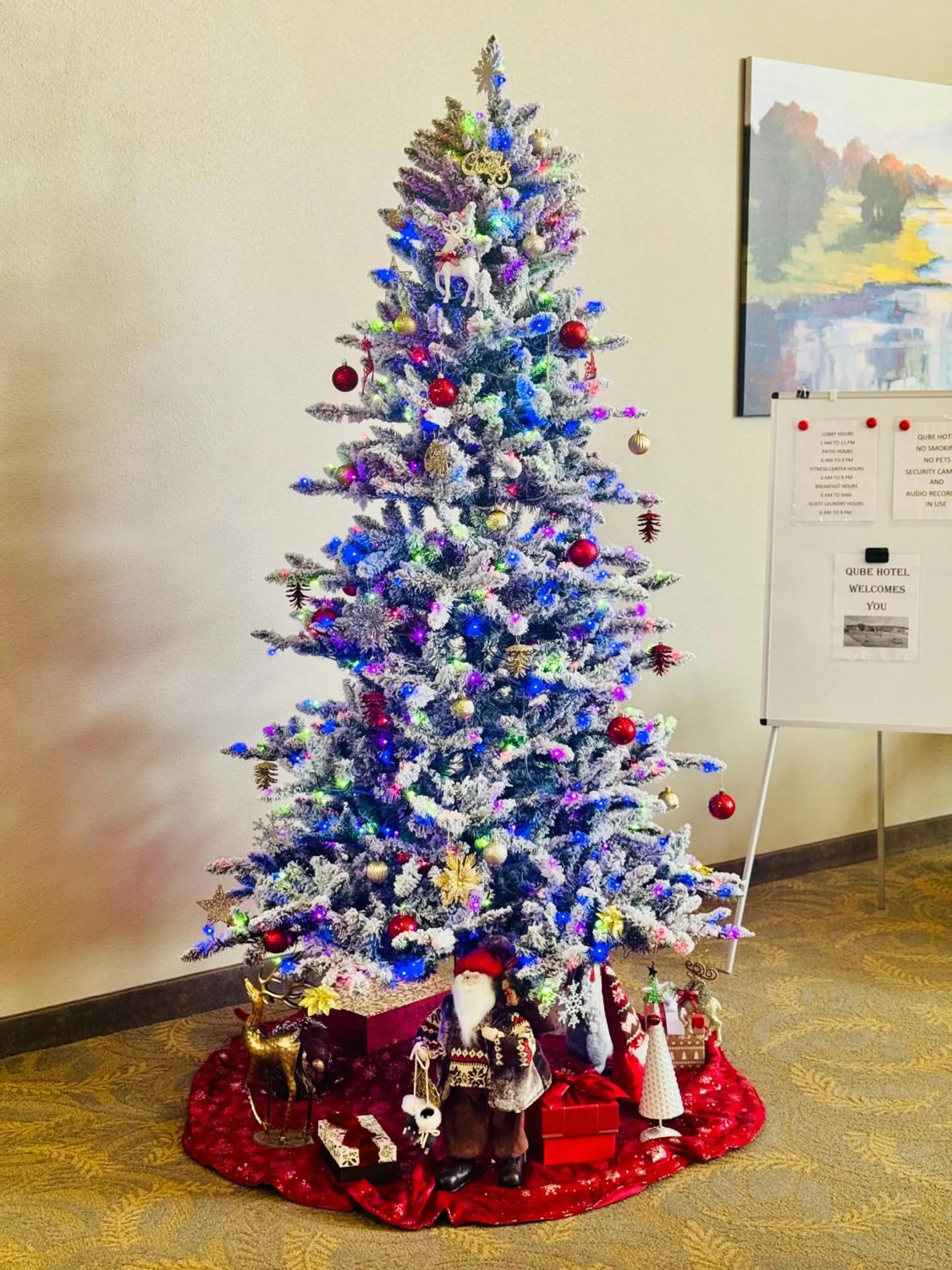 Lobby or reception in Qube Hotel - Polk City