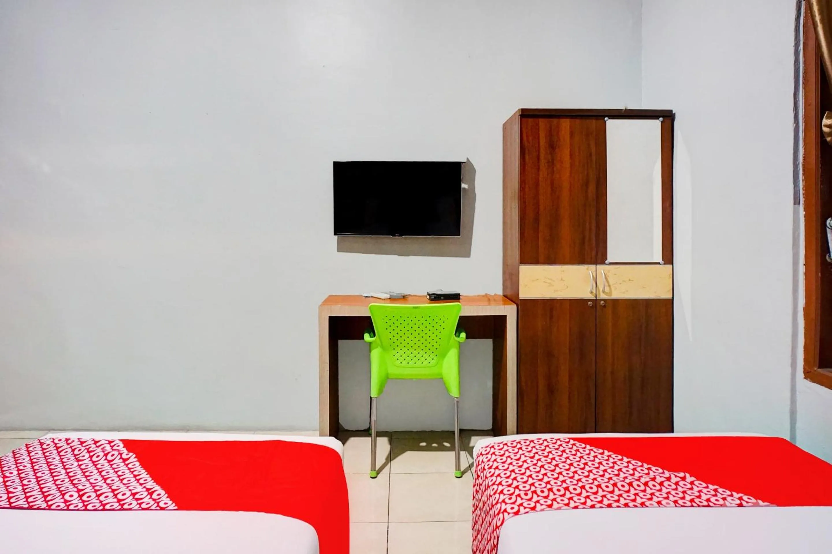 Bedroom in Hotel O Home Stay Kembar Syariah