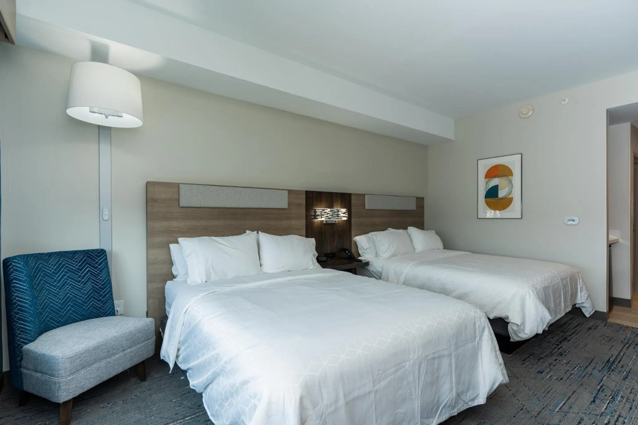 Photo of the whole room, Bed in Holiday Inn Express & Suites Charlottesville by IHG