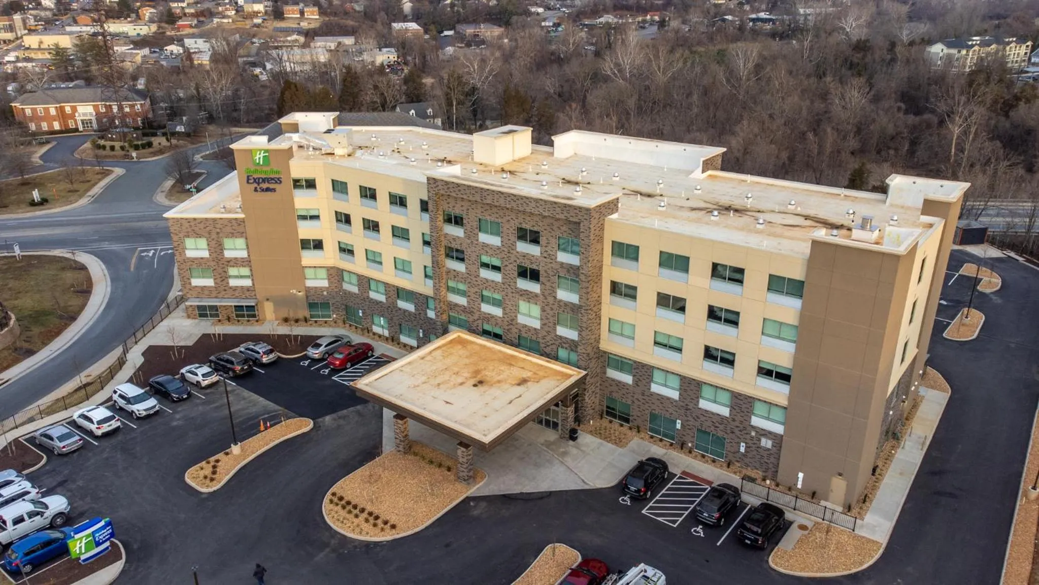 Bird's eye view in Holiday Inn Express & Suites Charlottesville by IHG