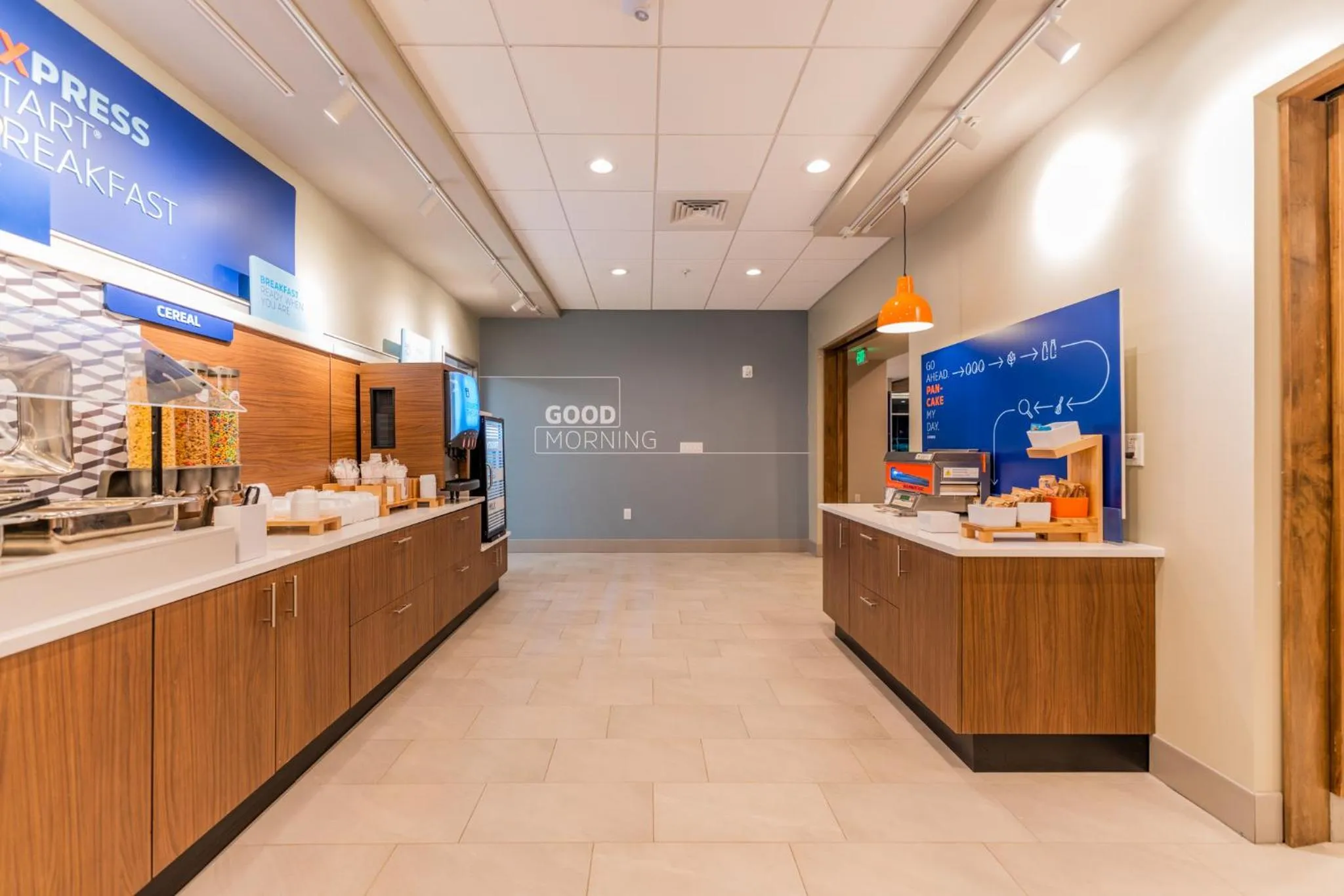 Buffet breakfast in Holiday Inn Express & Suites Charlottesville by IHG