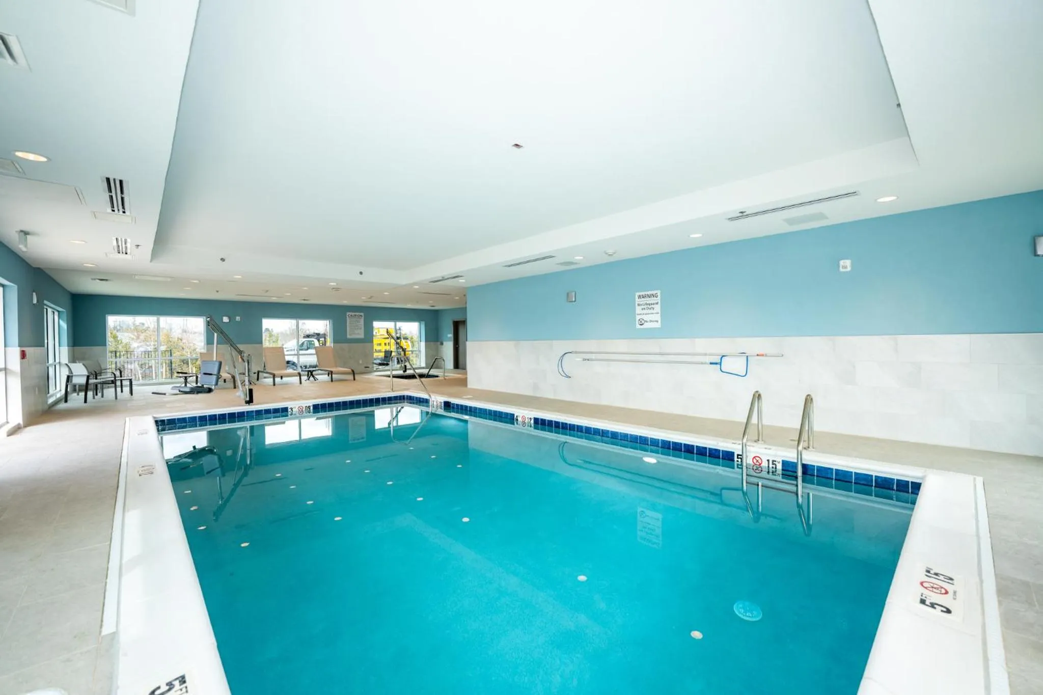 Swimming pool in Holiday Inn Express & Suites Charlottesville by IHG
