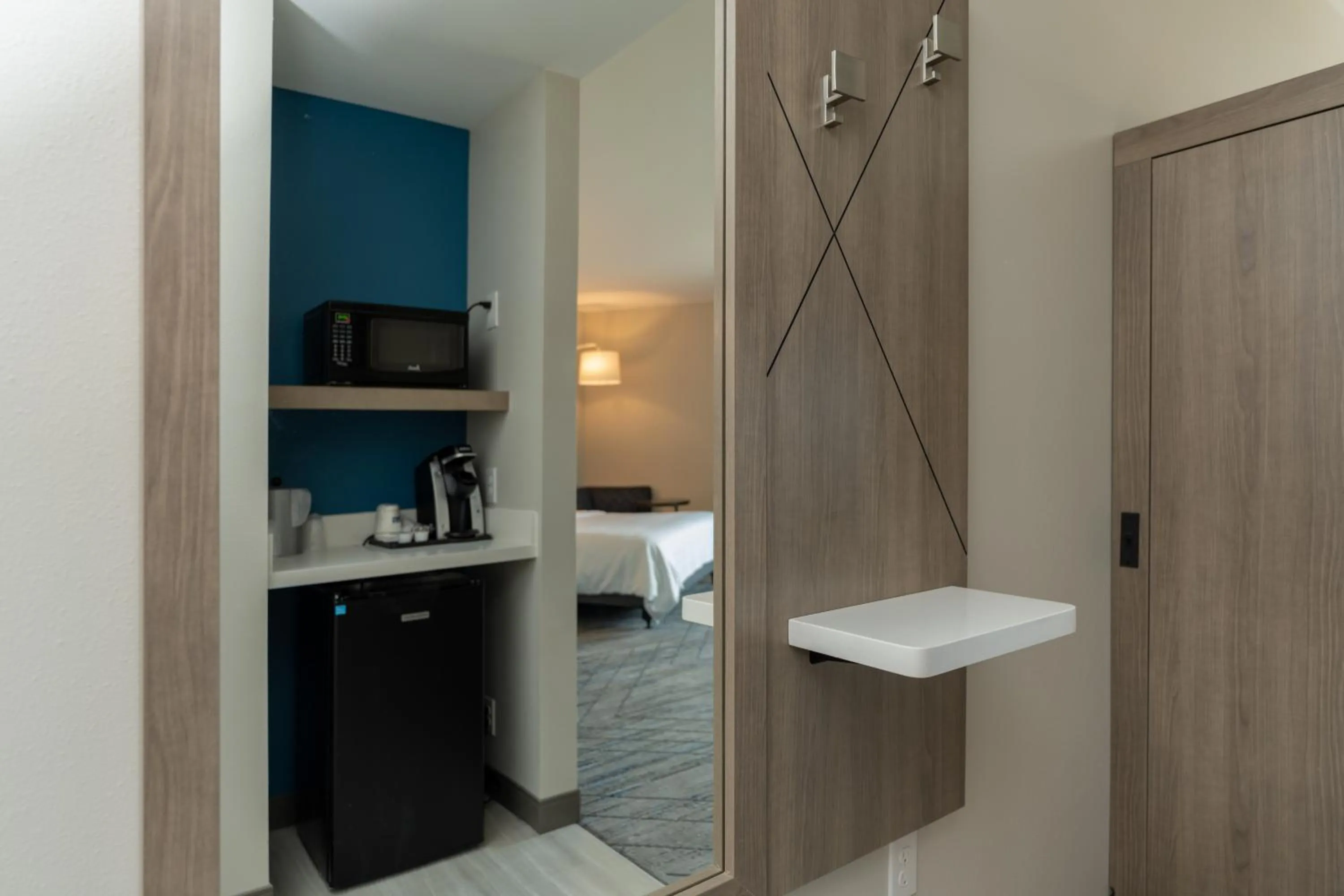 Photo of the whole room in Holiday Inn Express & Suites Charlottesville by IHG