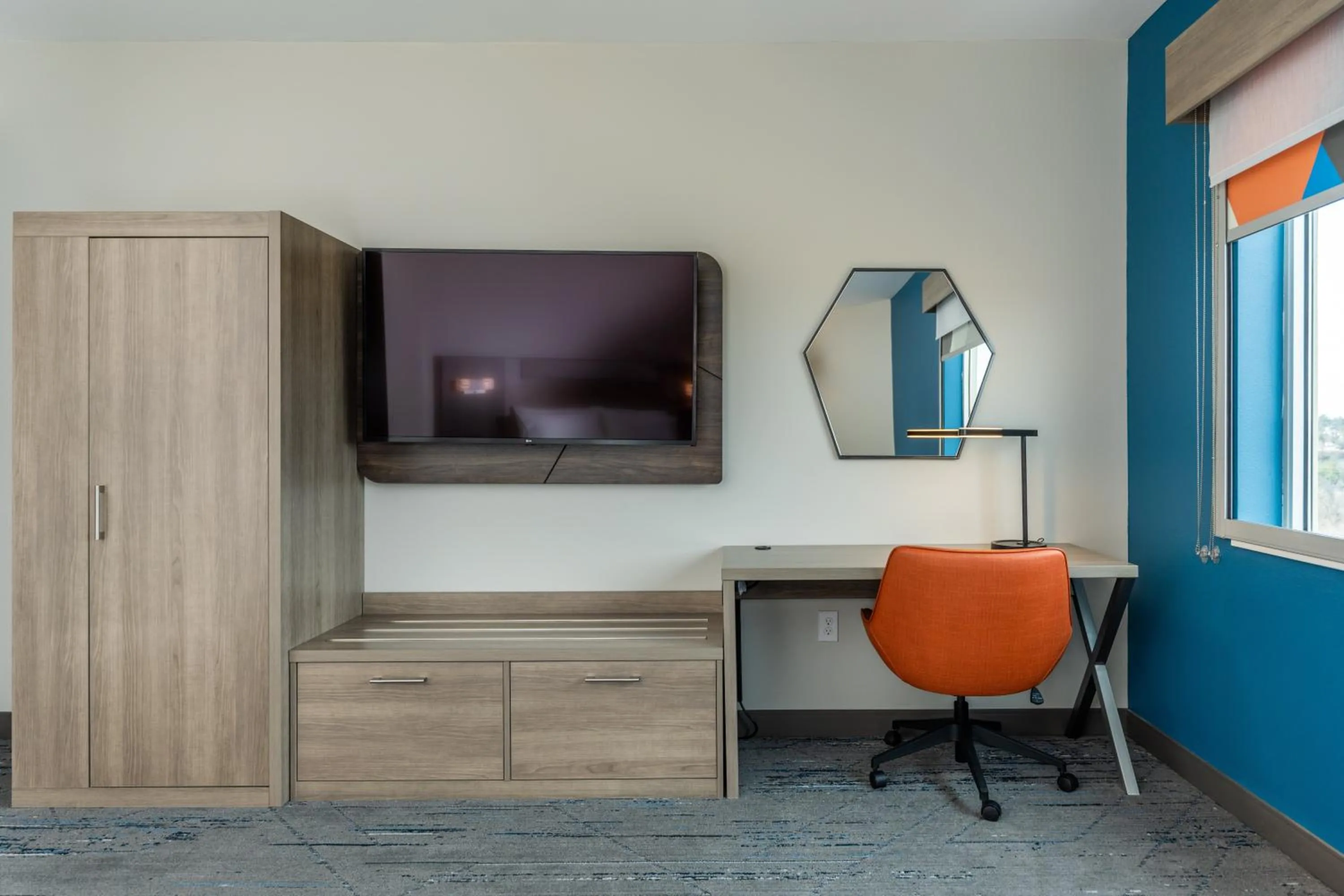 Photo of the whole room in Holiday Inn Express & Suites Charlottesville by IHG