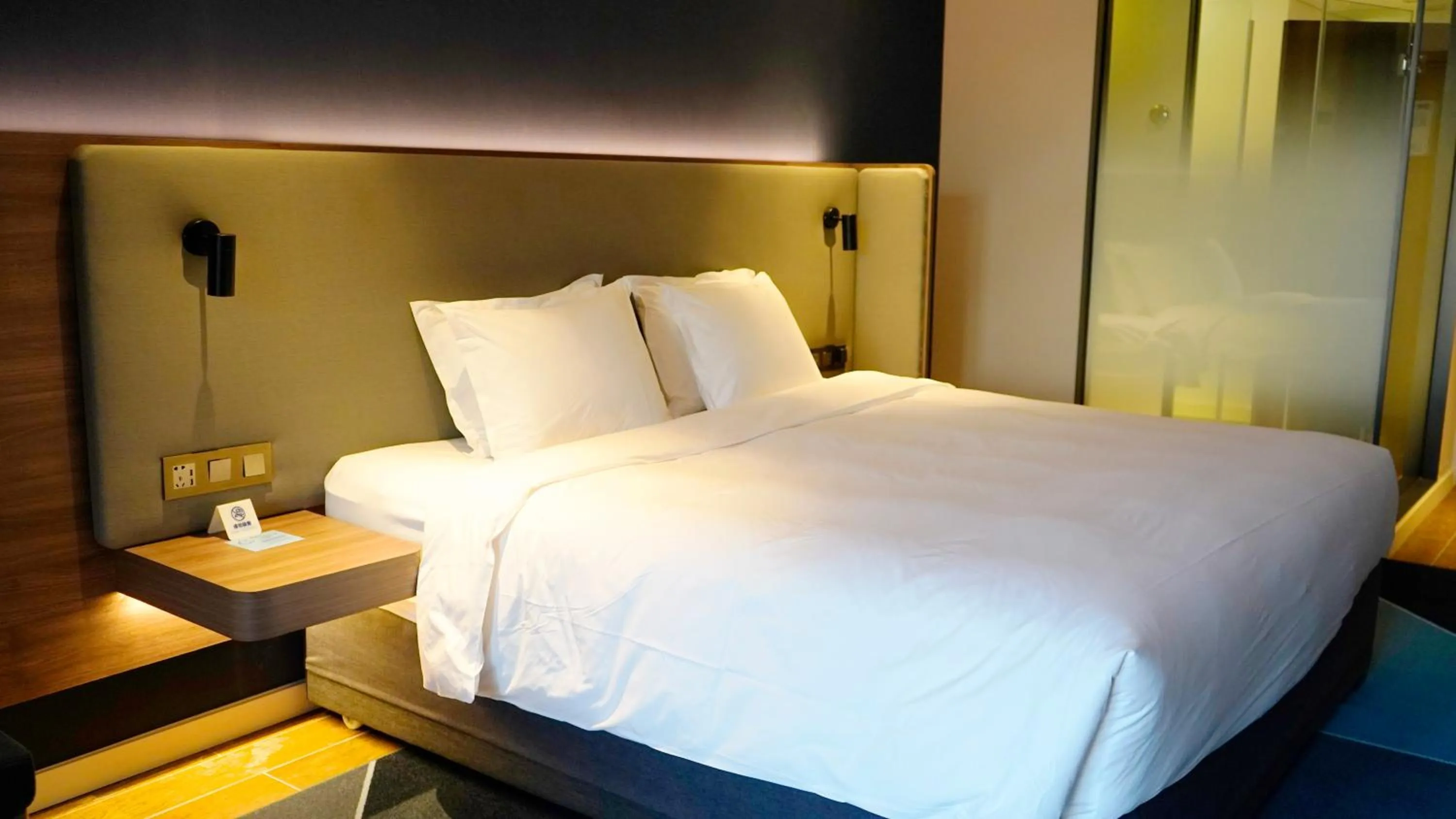 Photo of the whole room, Bed in Holiday Inn Express Chongli by IHG