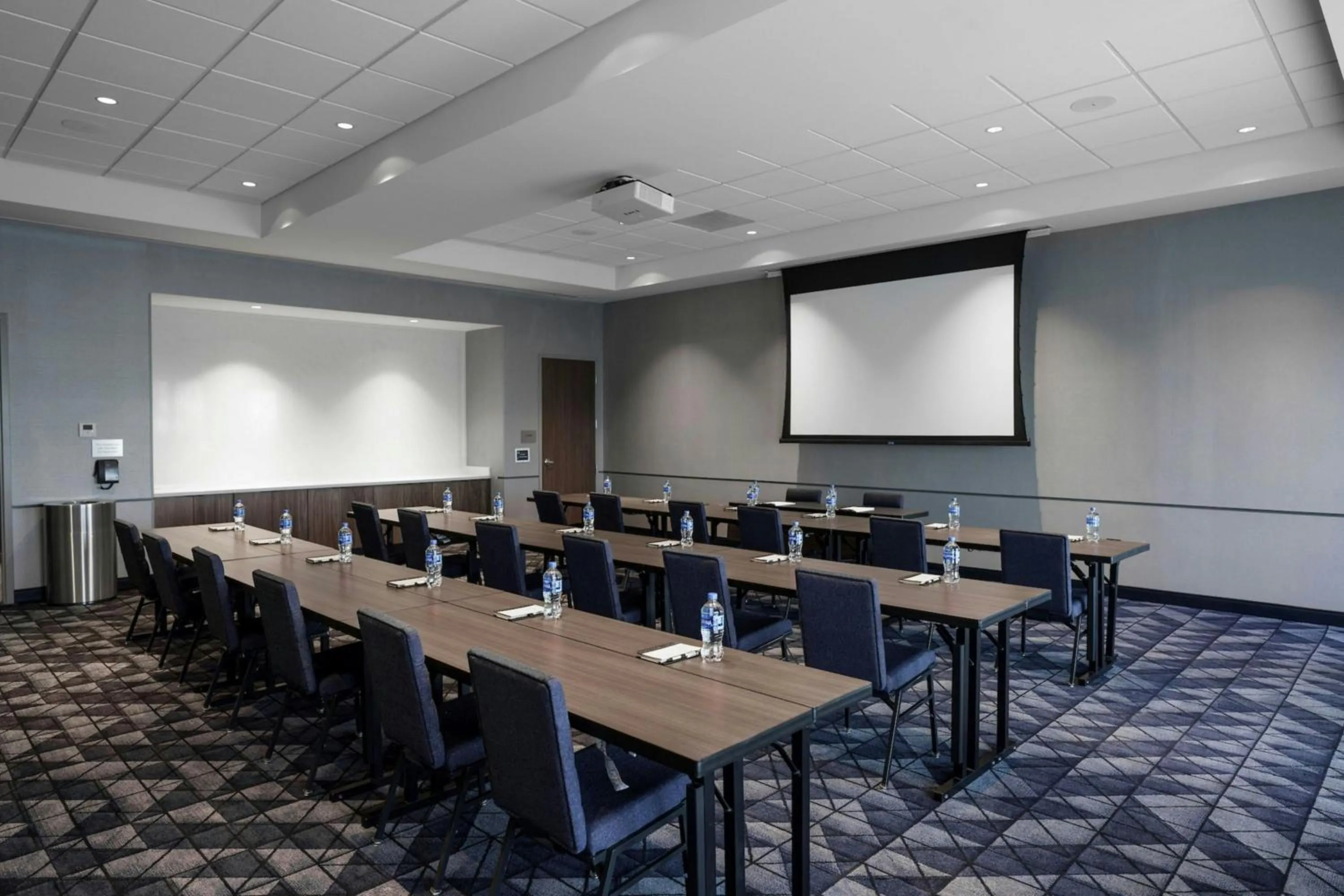 Meeting/conference room in Courtyard by Marriott Indianapolis Fishers