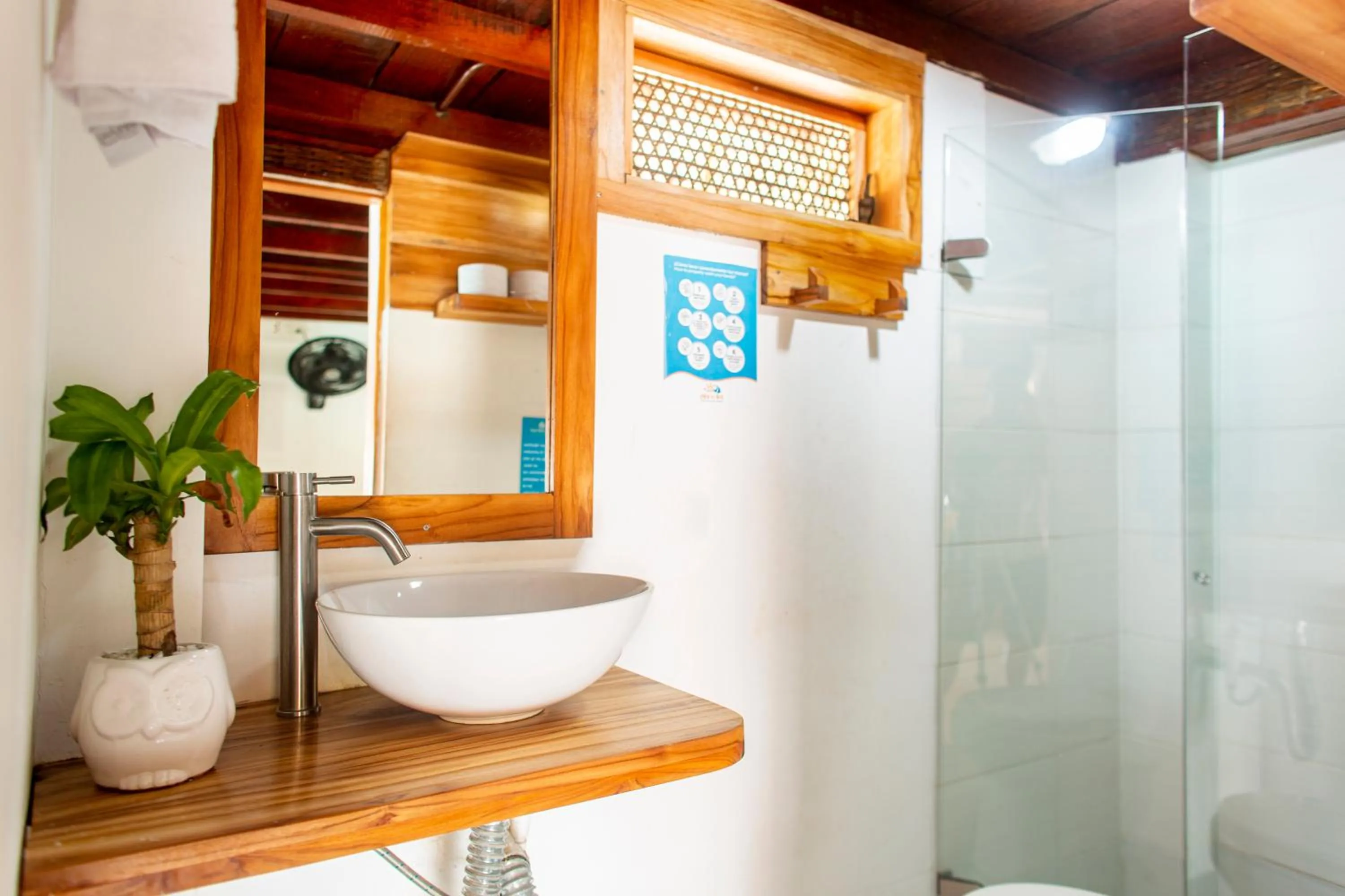 Bathroom in Hotel Isla del Sol