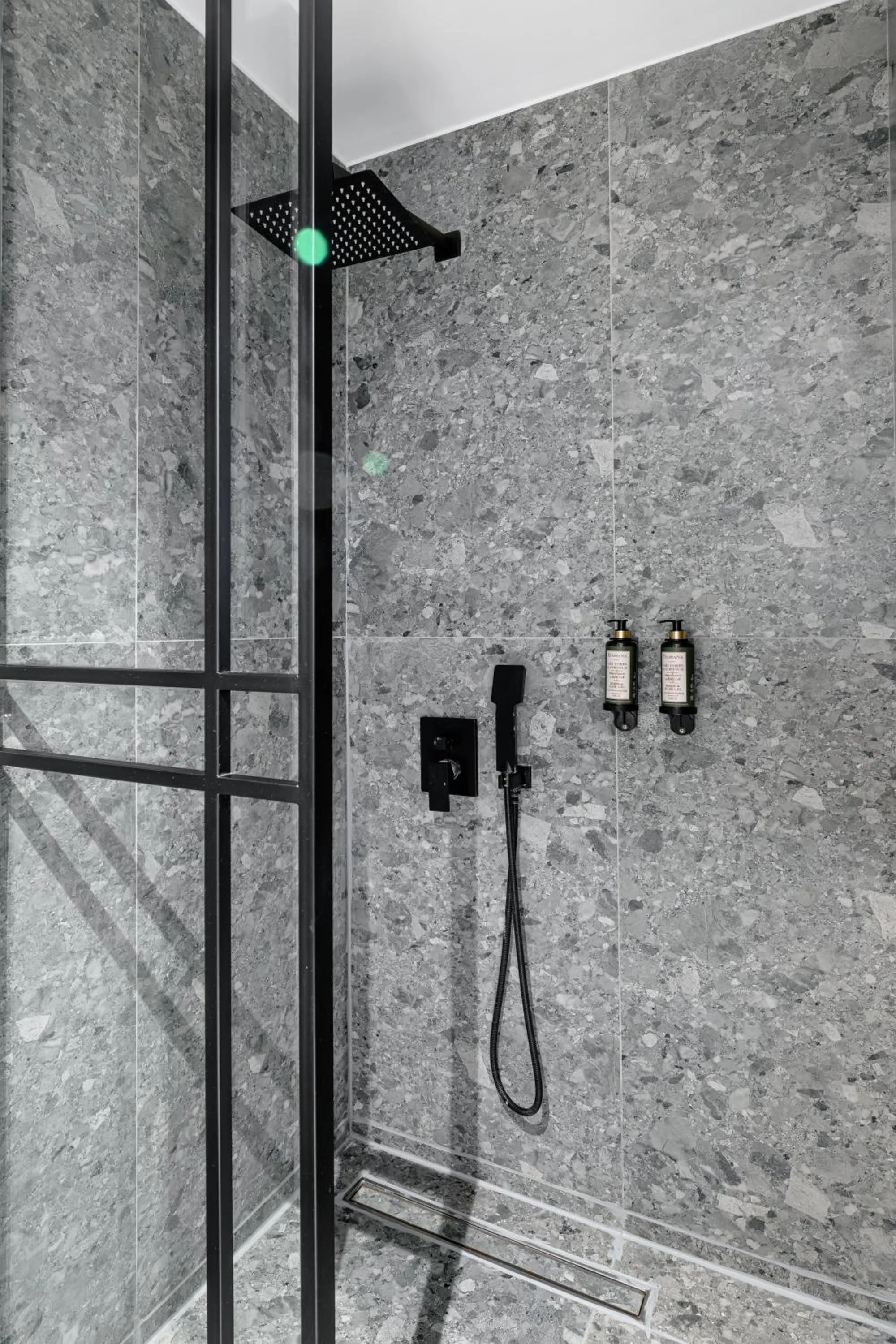 Shower in Snob Athens