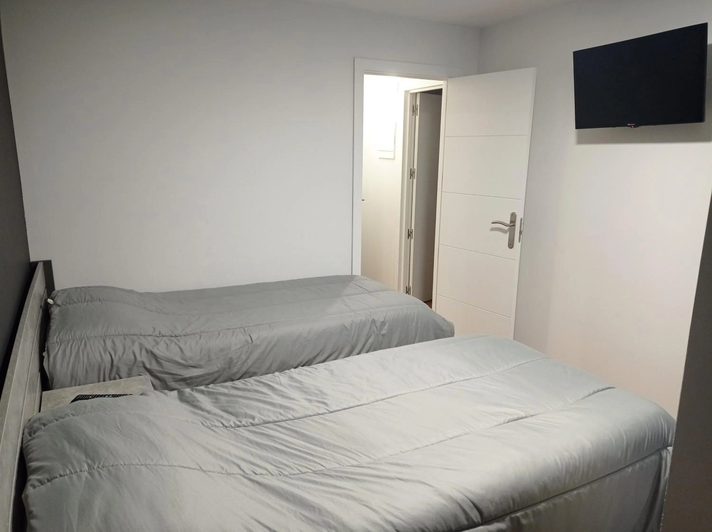 Bed in Apartamentos Hi Apartaments Santander 3000