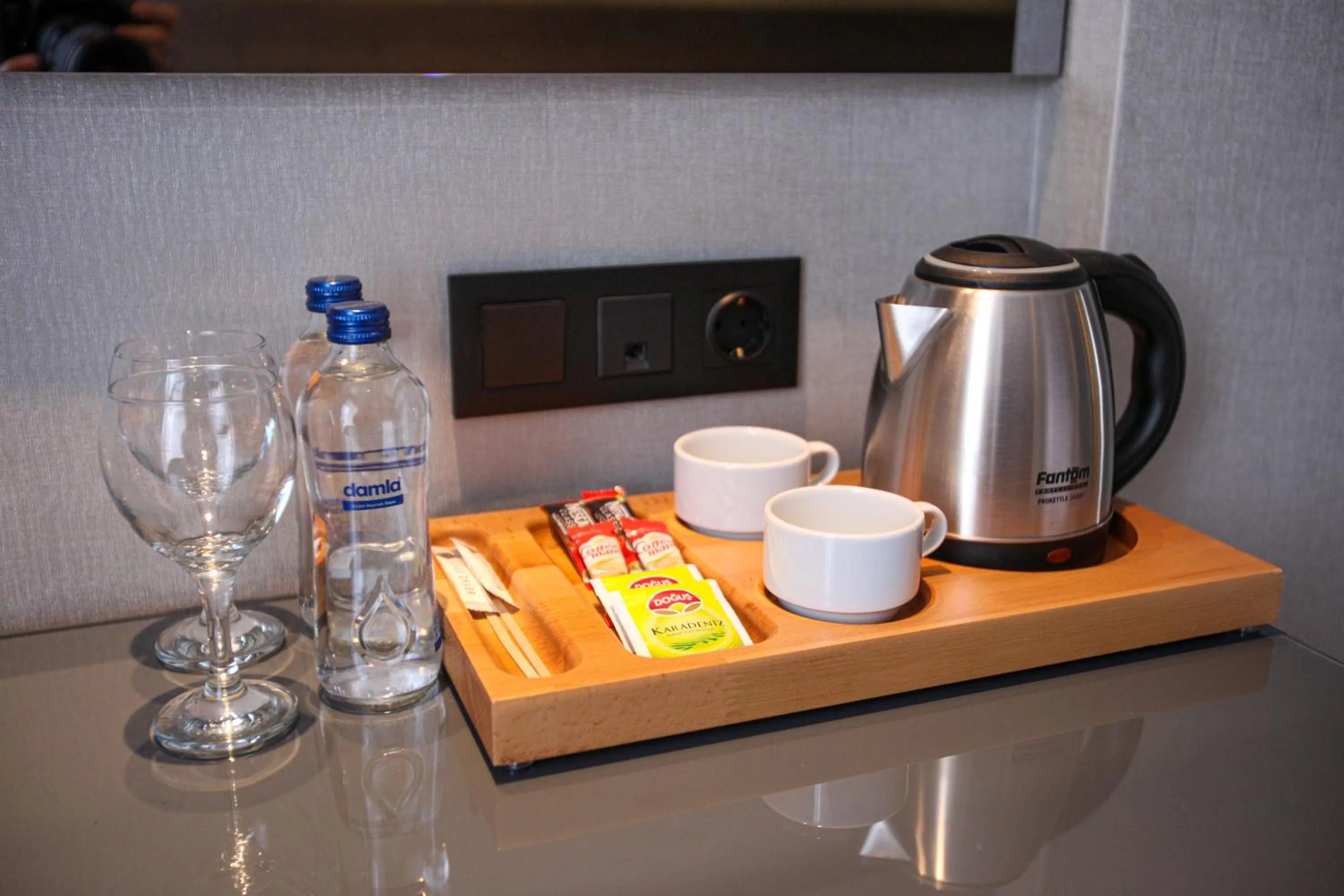Coffee/tea facilities in Dora Pera Hotel