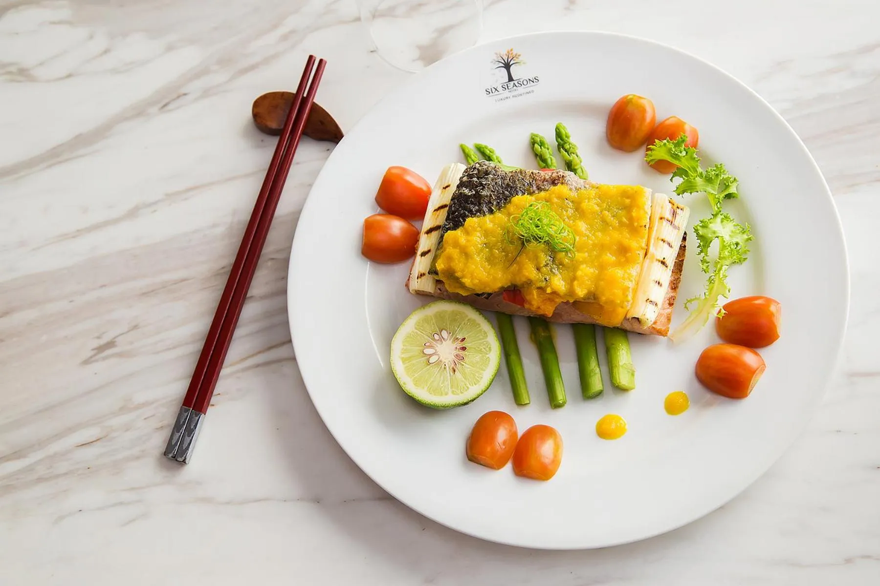 Food in Six Seasons Hotel