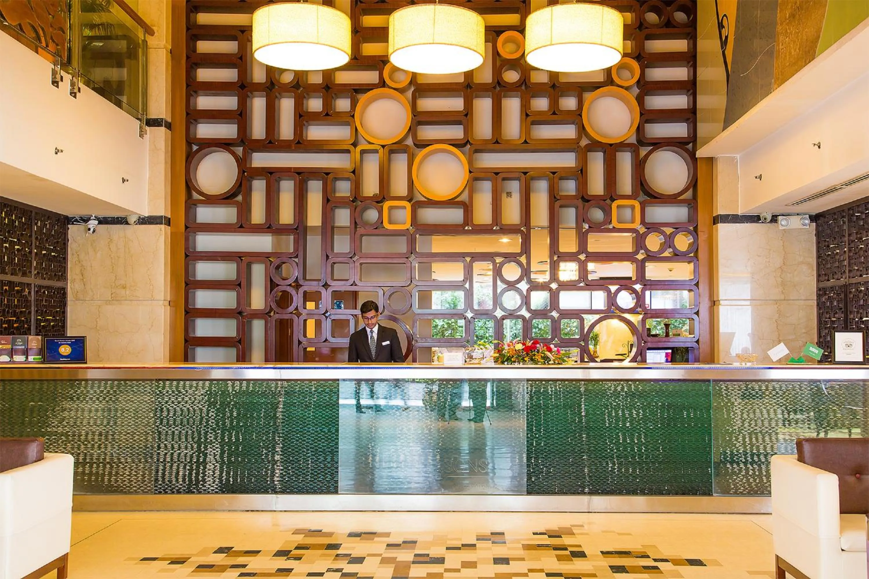 Lobby or reception in Six Seasons Hotel