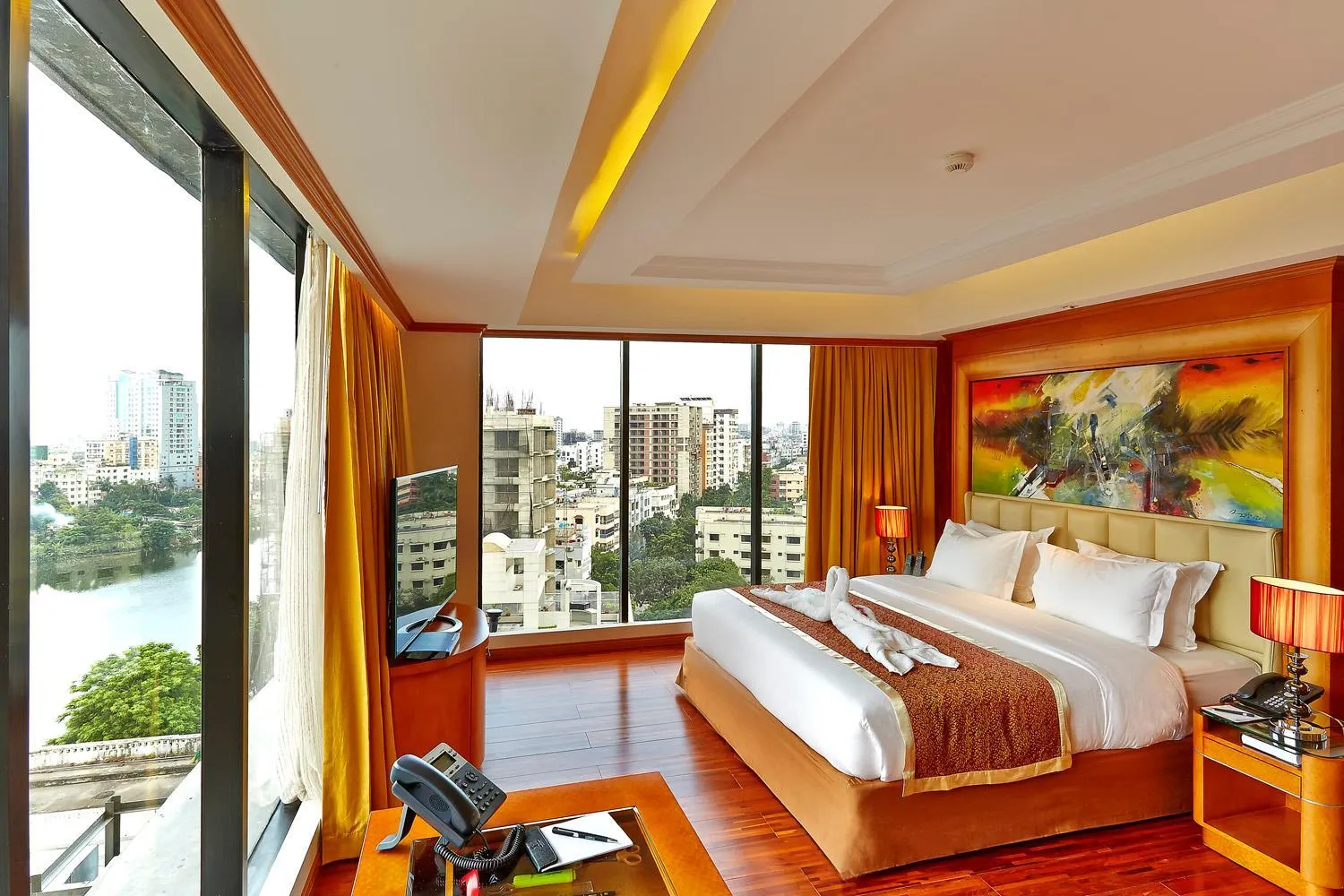 Bedroom, Bed in Six Seasons Hotel