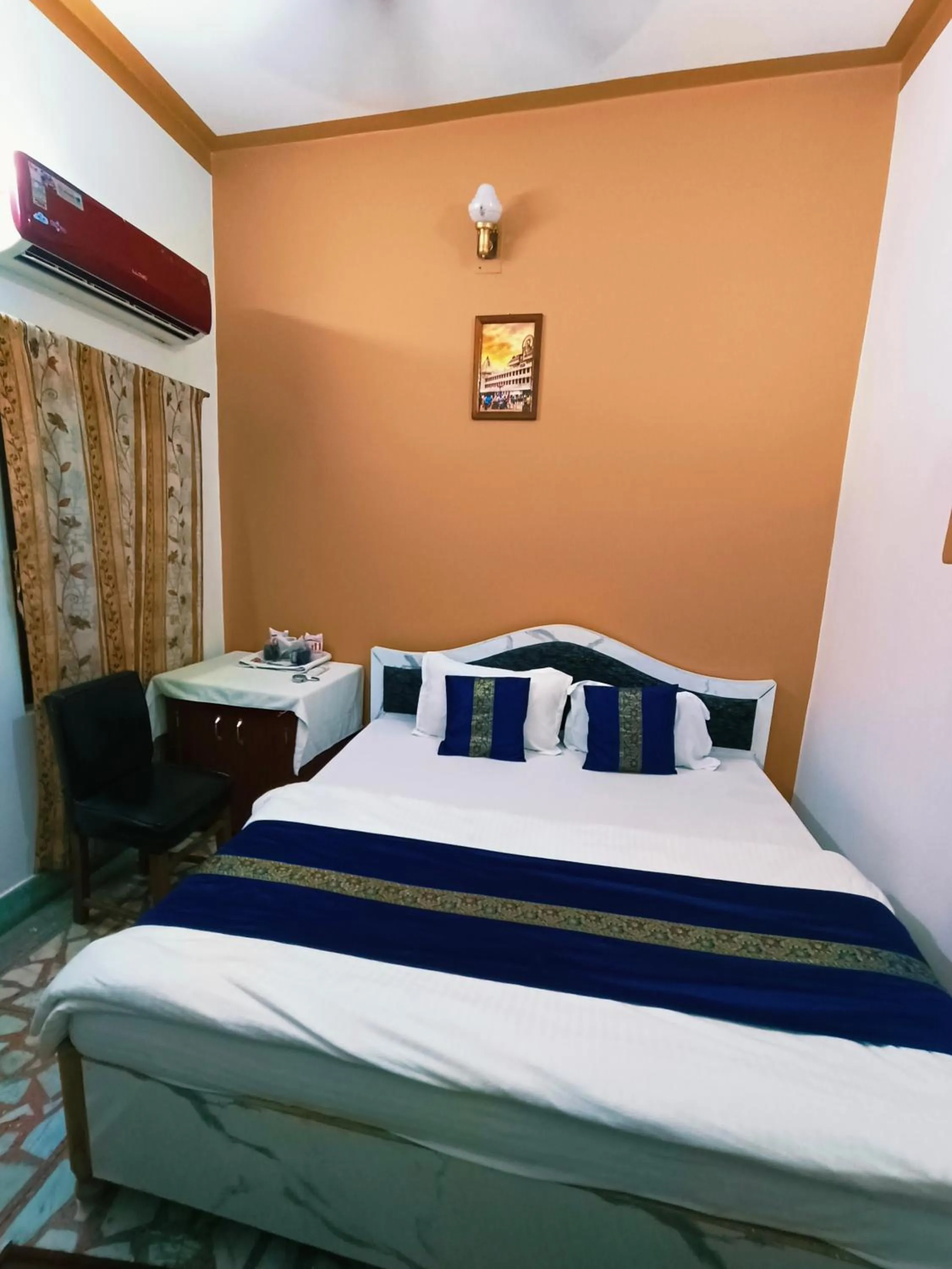 Bedroom, Bed in Baba Guest House