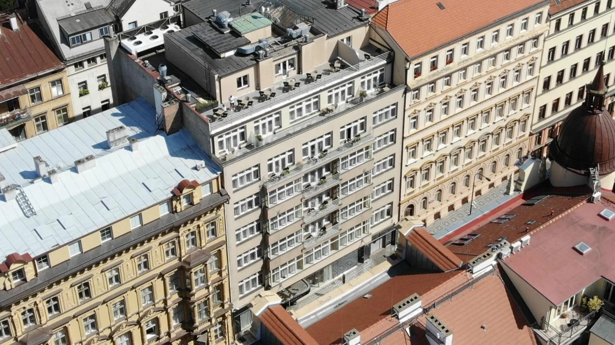 Property building in Amarilis