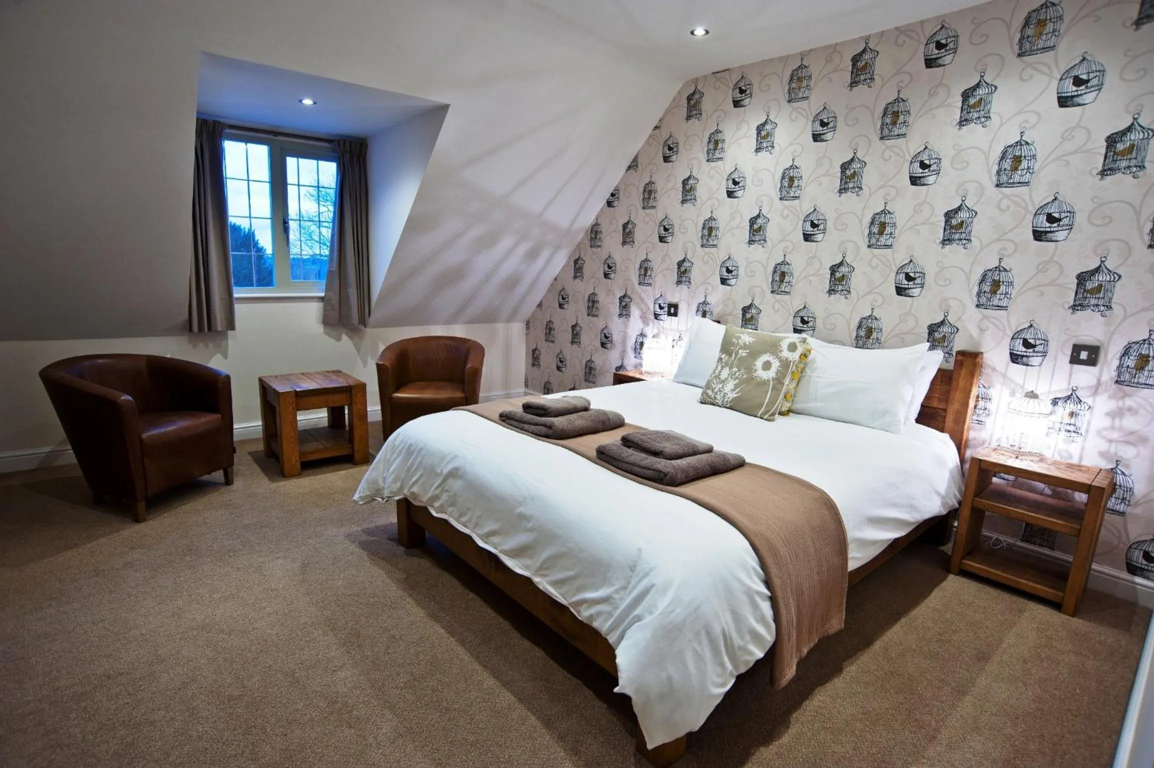 Day, Bed in The White Hart Inn