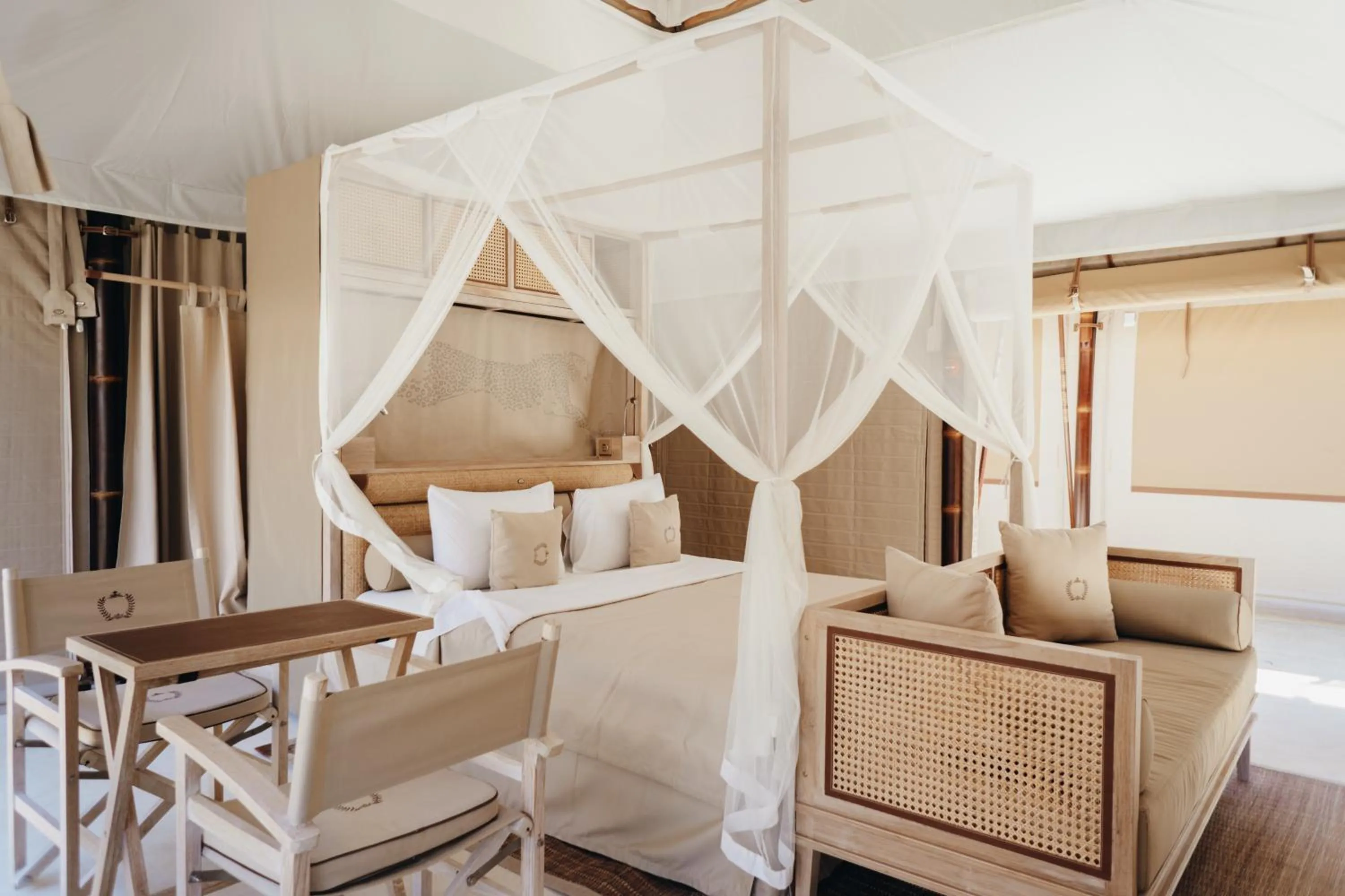 Bed in Jawa Jiwa G-Land Resort