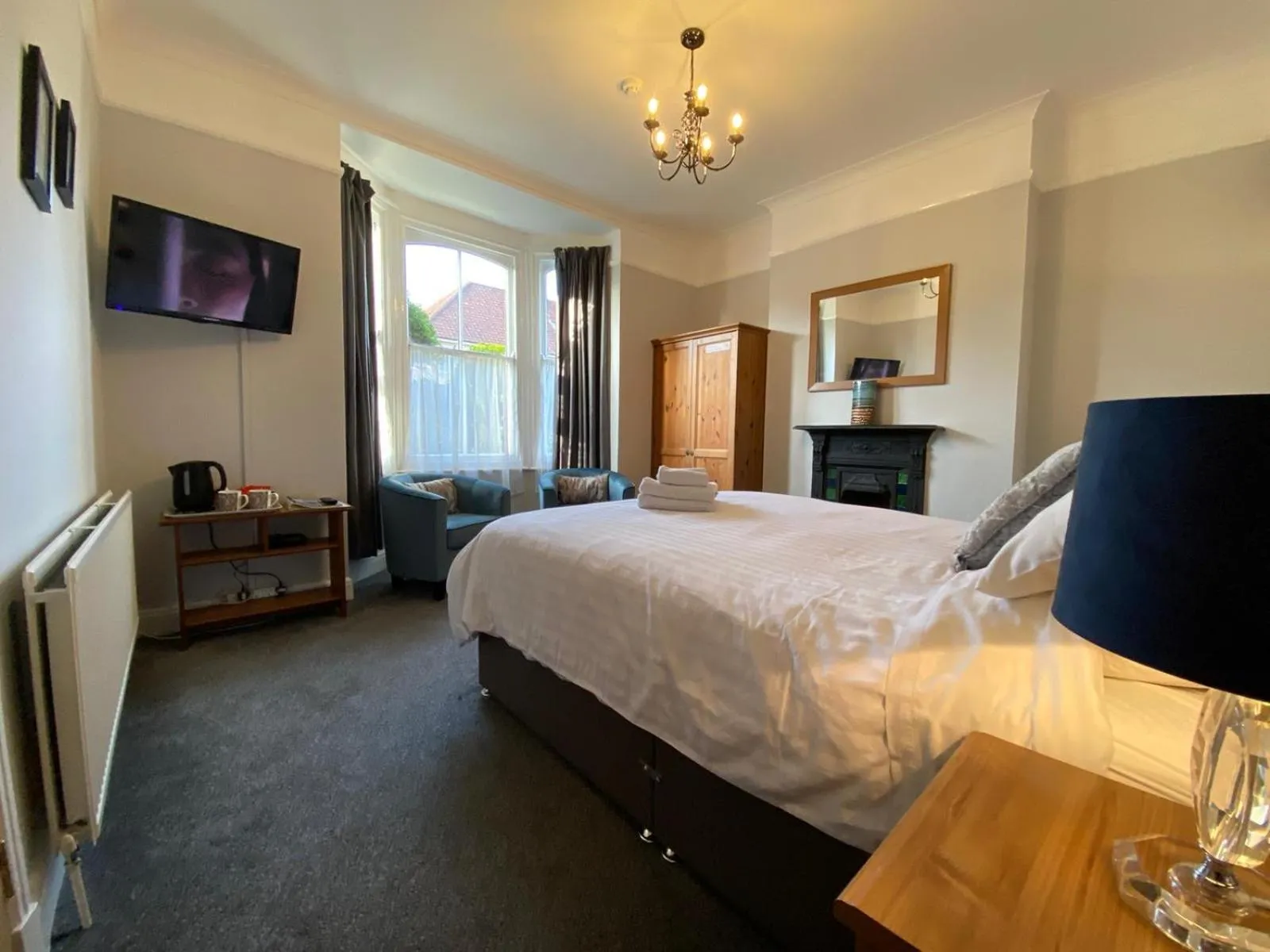 TV and multimedia, Bed in Number 34 Bed and Breakfast York