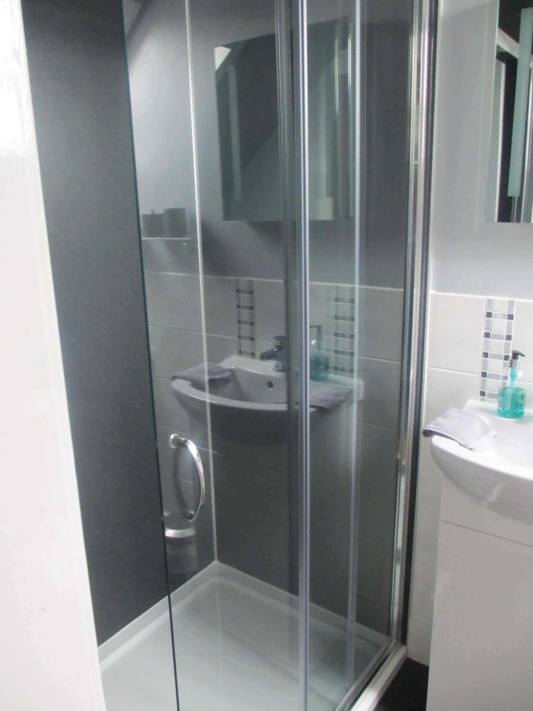 Bathroom in Strome Lodge