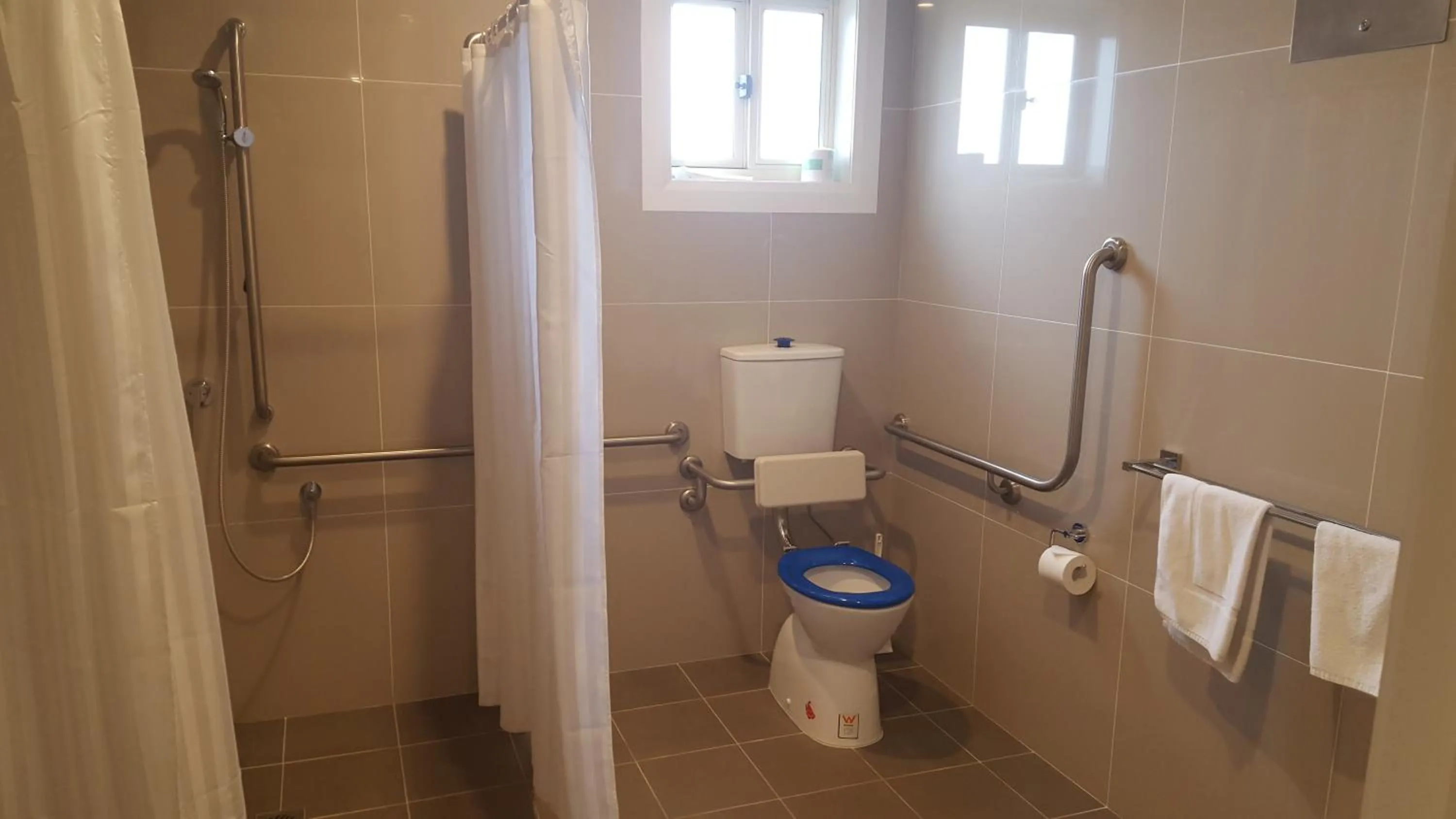 Bathroom in Bathurst Gold Panner