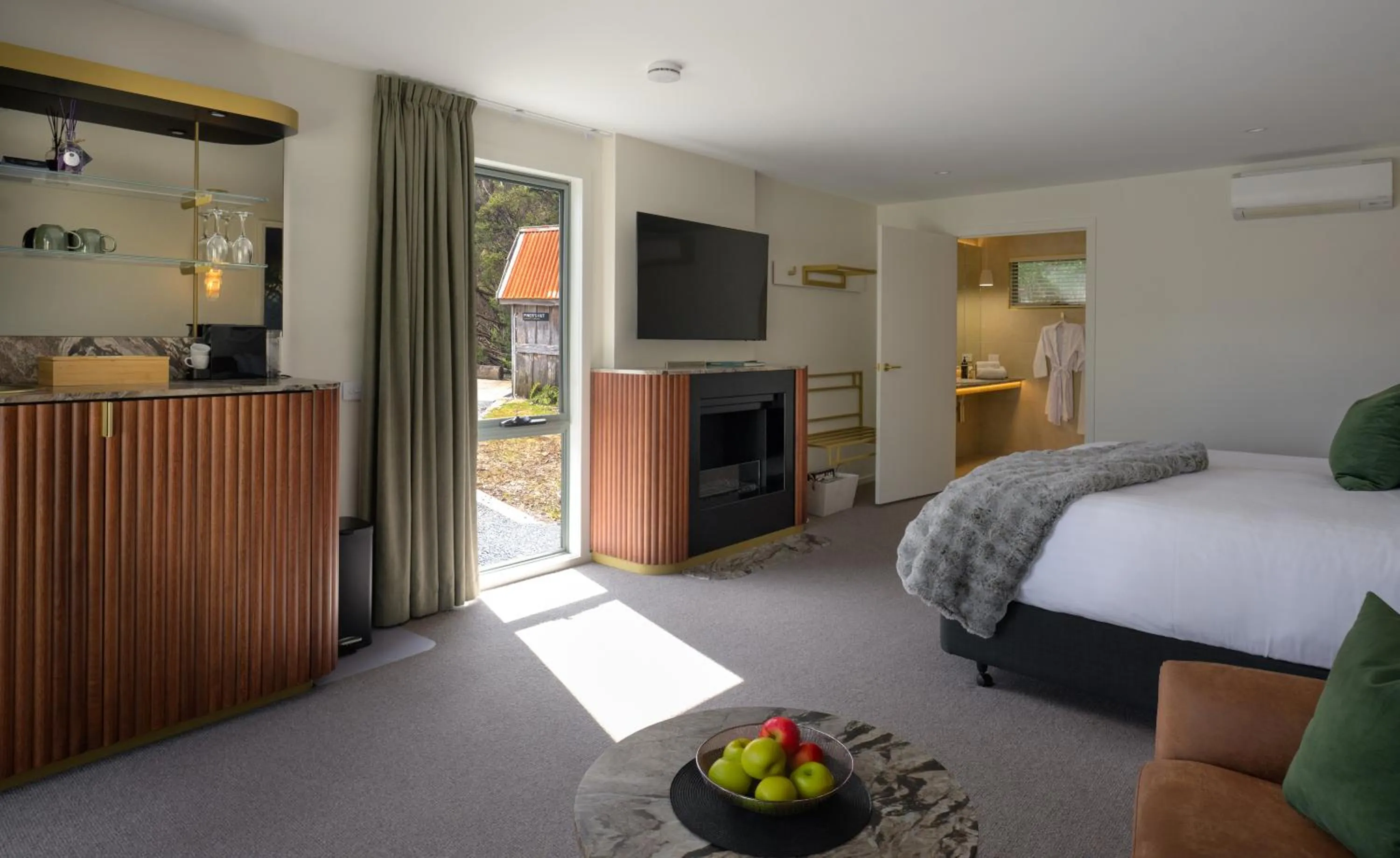 Bed in Risby Cove Boutique Hotel