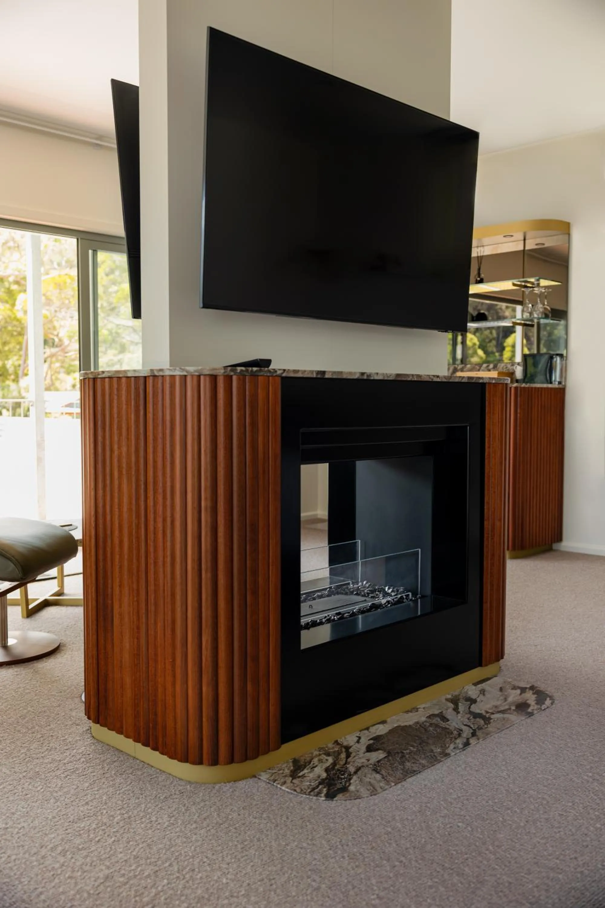 TV and multimedia in Risby Cove Boutique Hotel