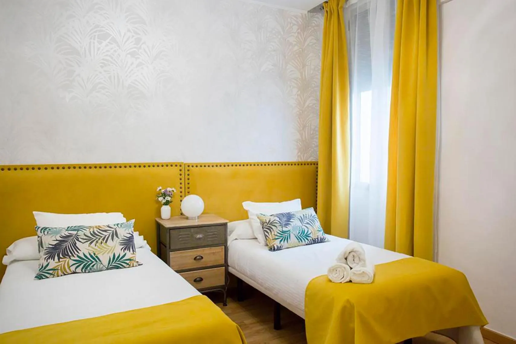 Bedroom, Bed in H-A San Mateo Suites