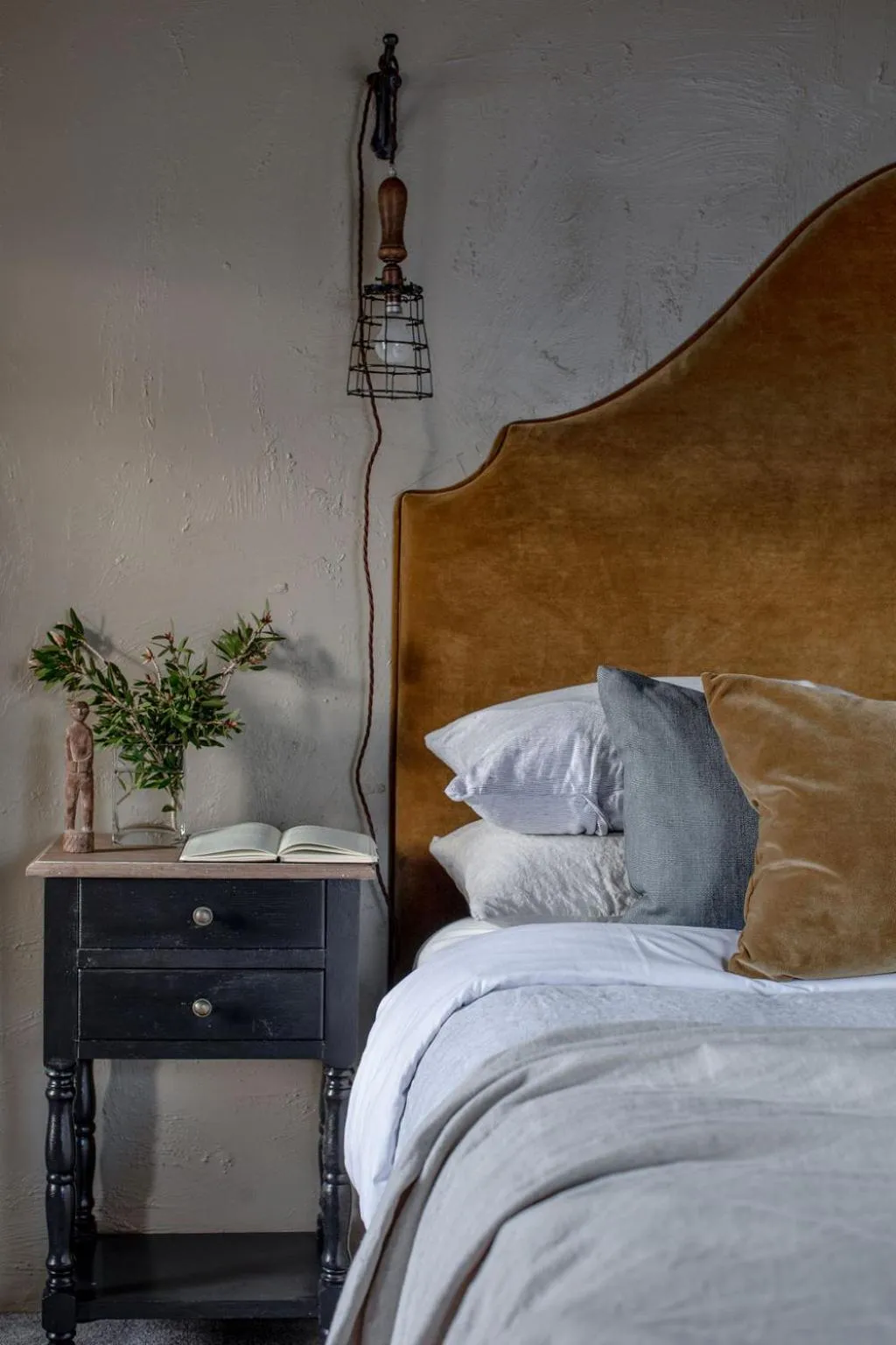 Bed in Ship Inn Stanley