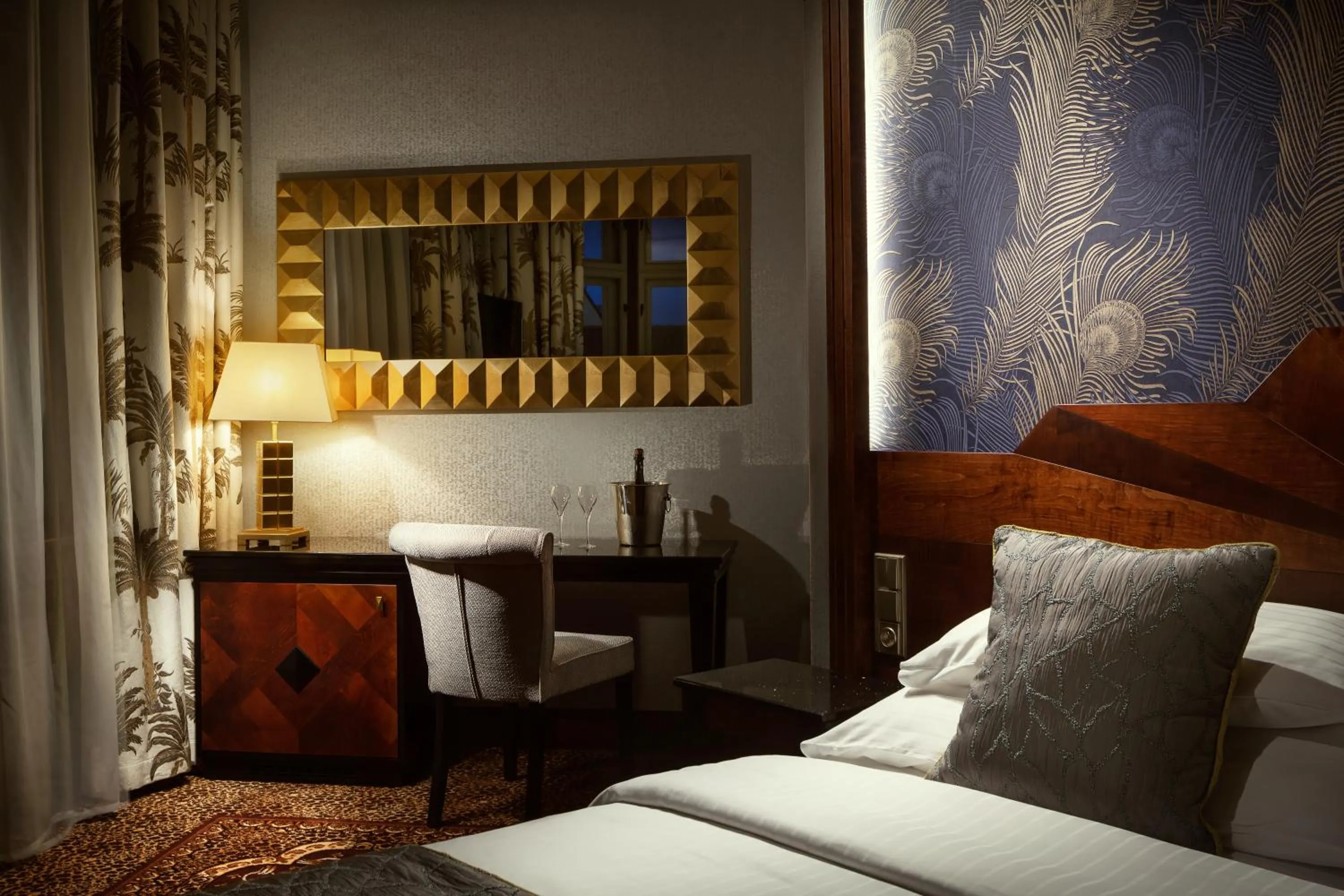 Bedroom, Bed in Art Deco Imperial Hotel