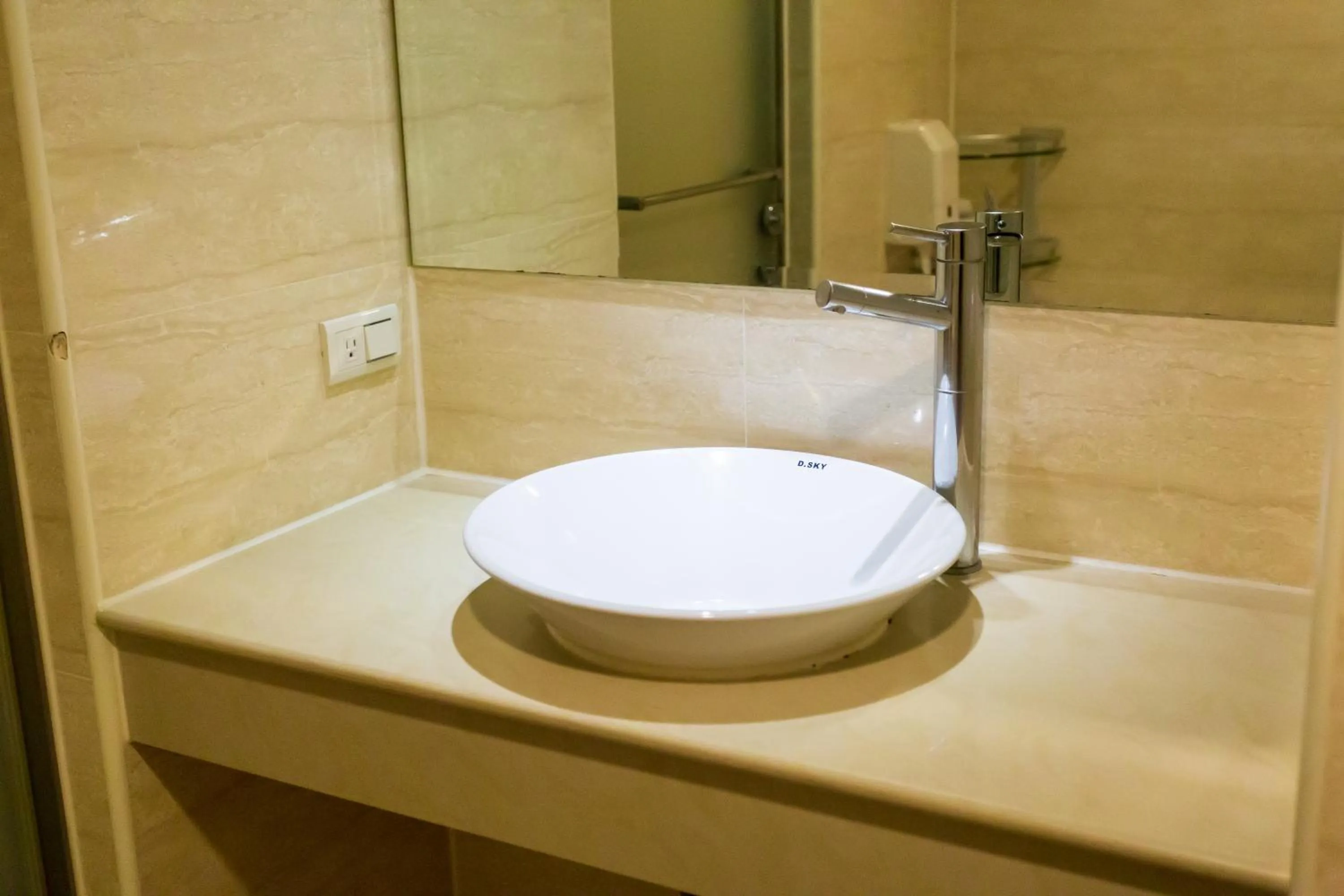 Bathroom in Newrise Hotel