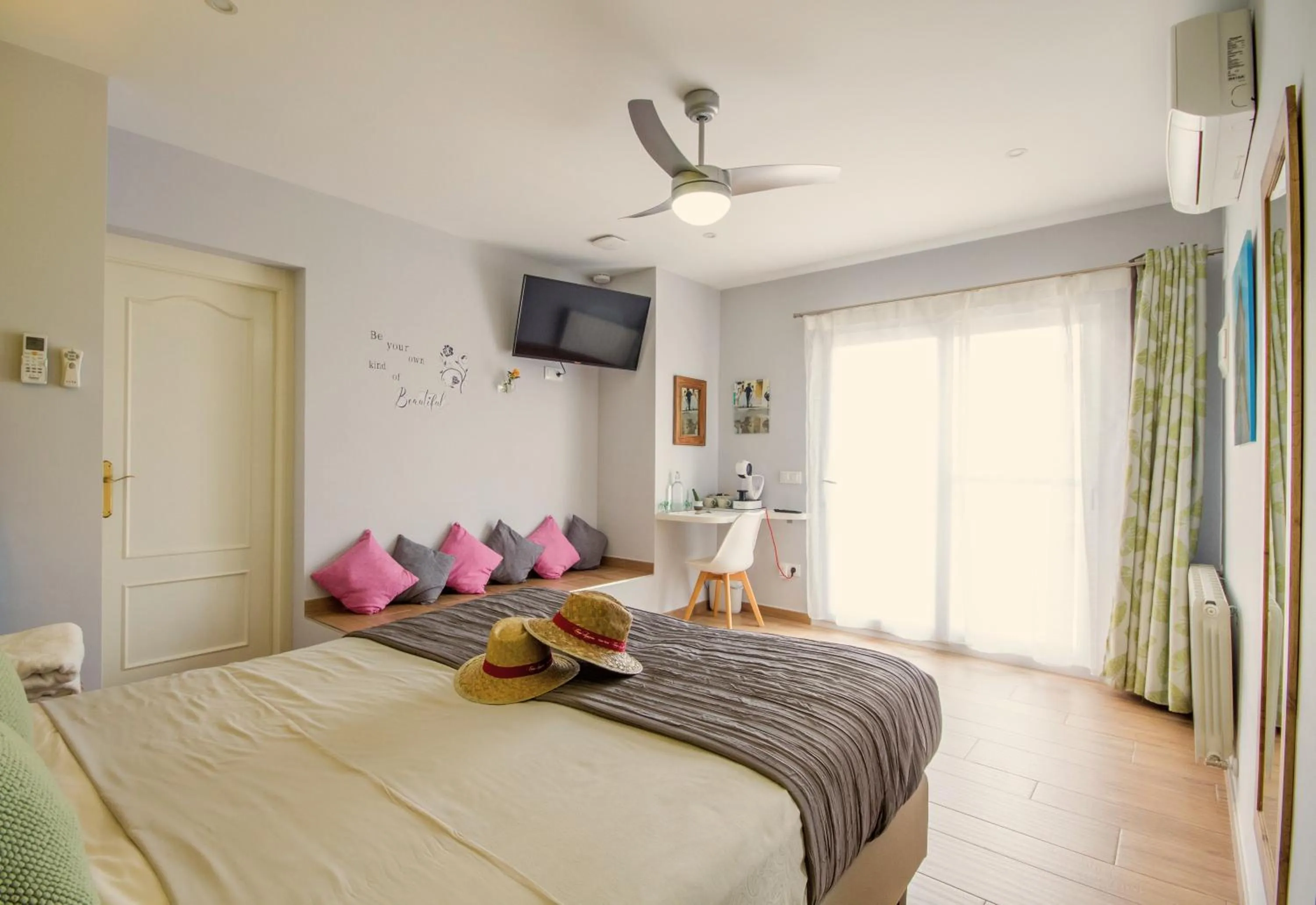 Photo of the whole room, Bed in Casa Lennisa