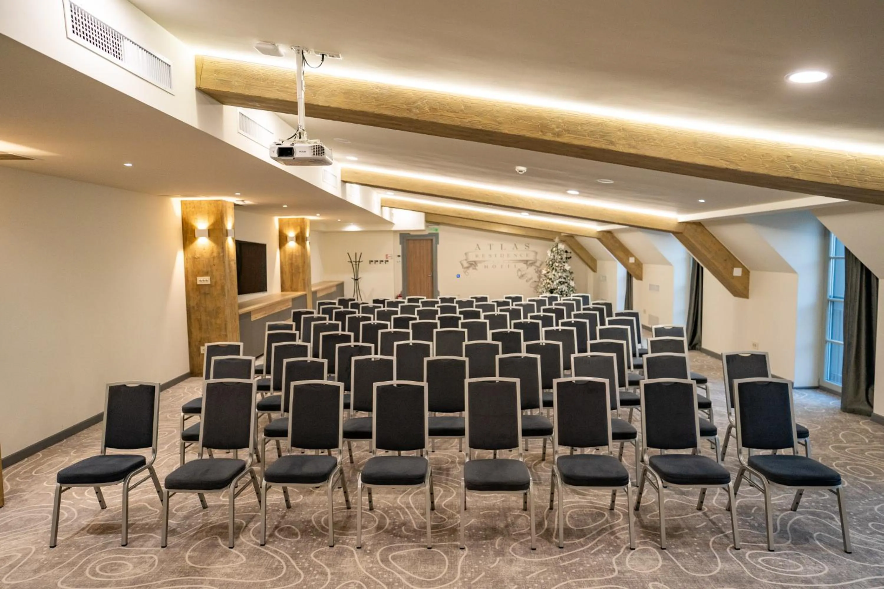 Business facilities in ATLAS Hotel