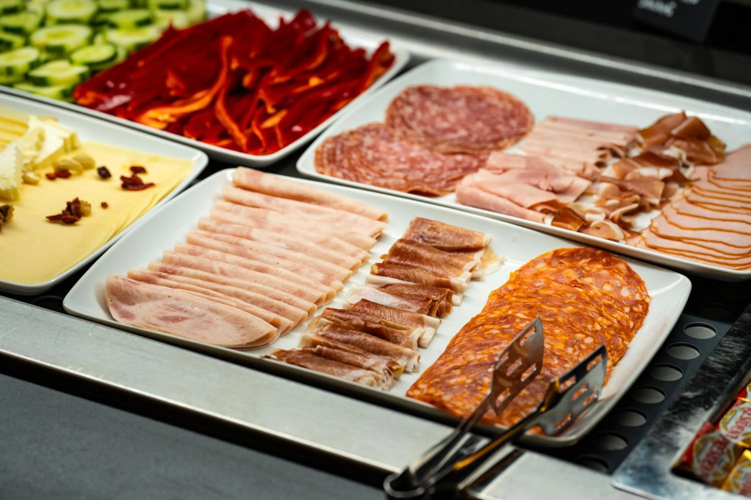 Restaurant/places to eat in ATLAS Hotel