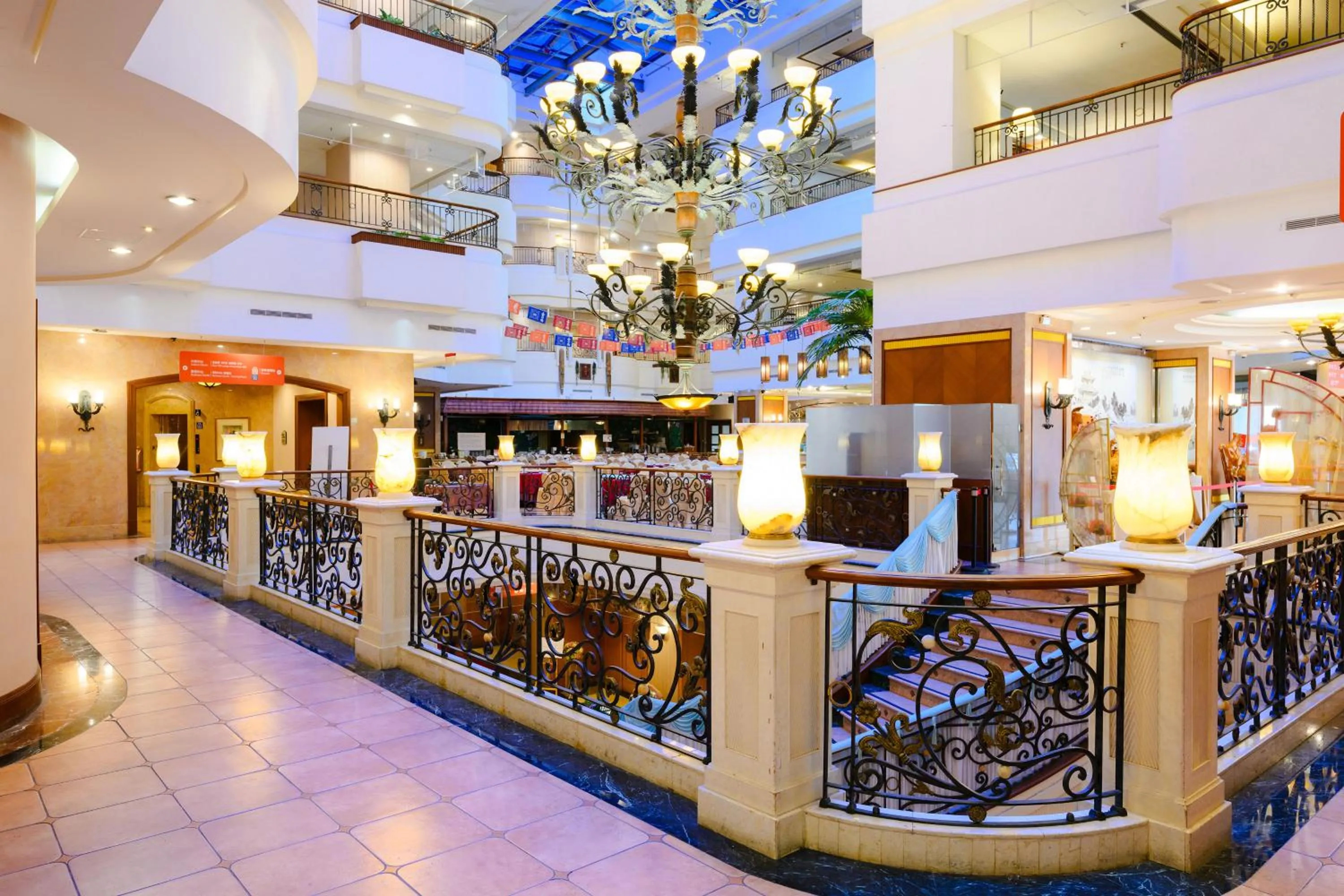 On site in Wei-Yat Grand Hotel