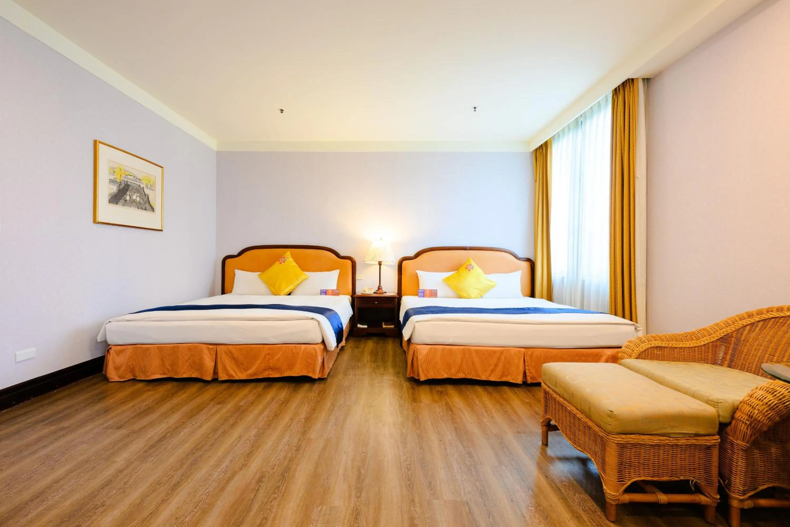 Photo of the whole room, Bed in Wei-Yat Grand Hotel