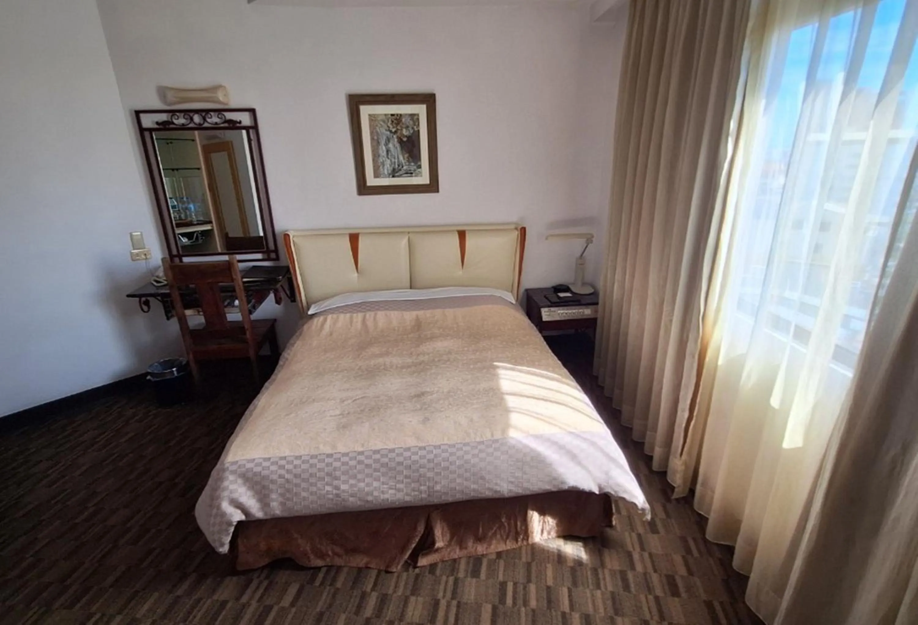 Bed in Kingship Hotel Kaohsiung Inter Continental