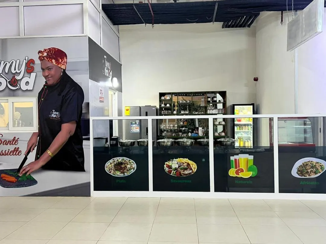 Restaurant/places to eat in Niamey Mall & Residence