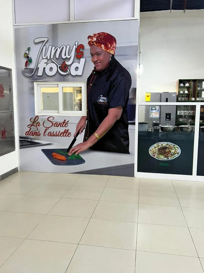 Restaurant/places to eat in Niamey Mall & Residence