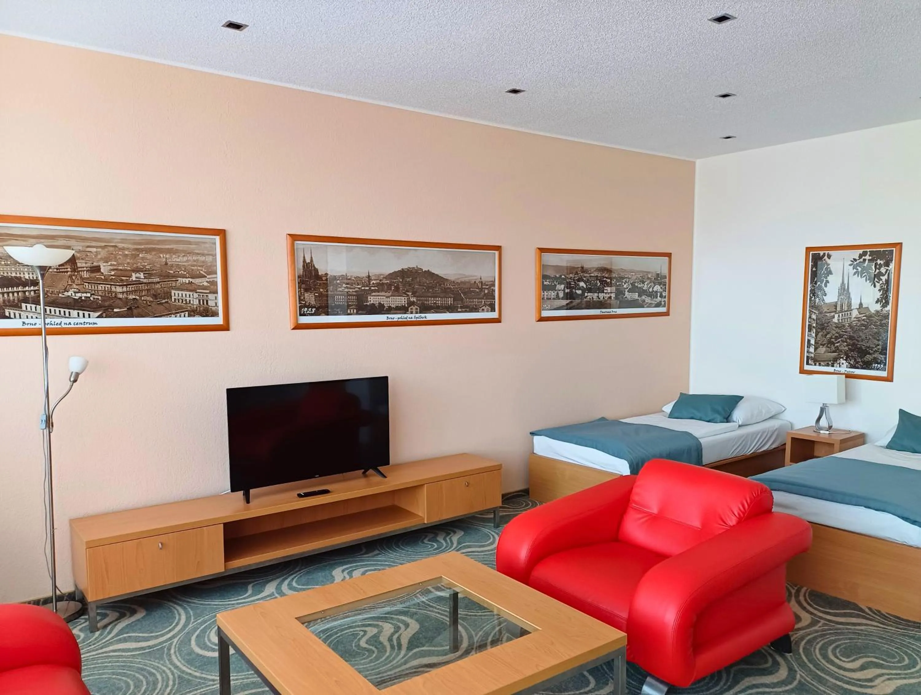 Living room in Avanti Hotel