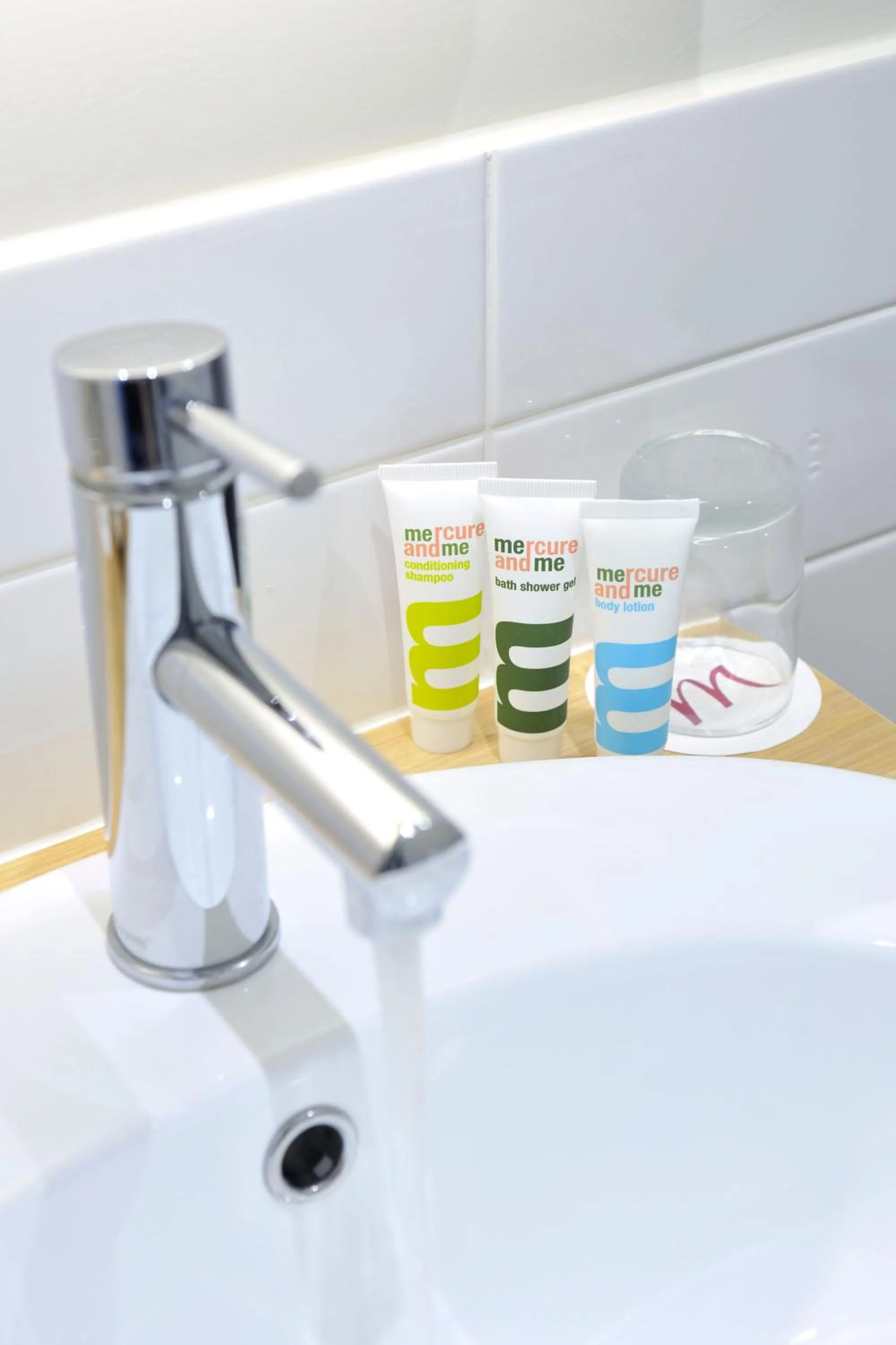 Bathroom in Mercure Melbourne Therry Street