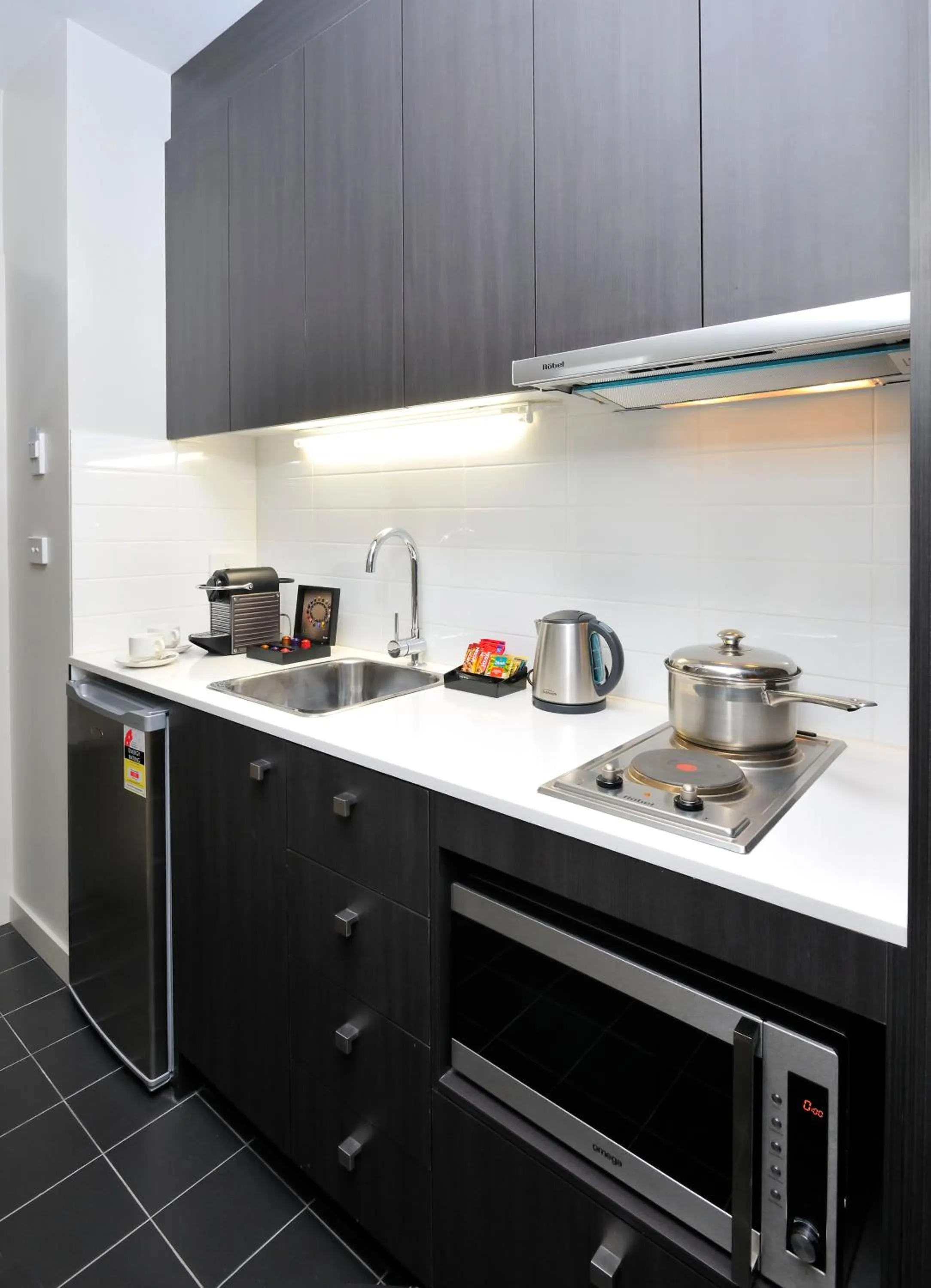 Kitchen or kitchenette in Mercure Melbourne Therry Street