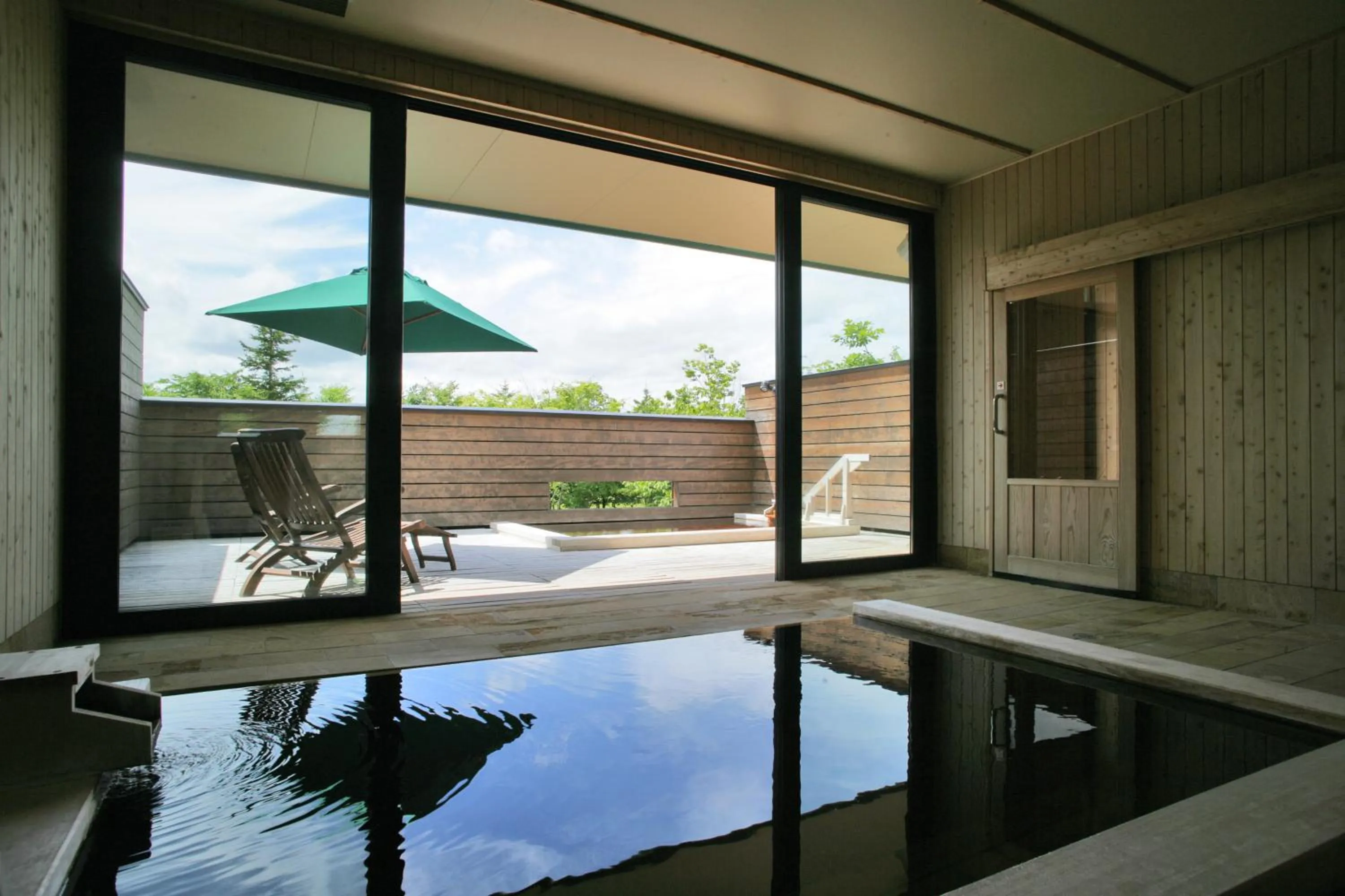 Hot Spring Bath in Sanyoan