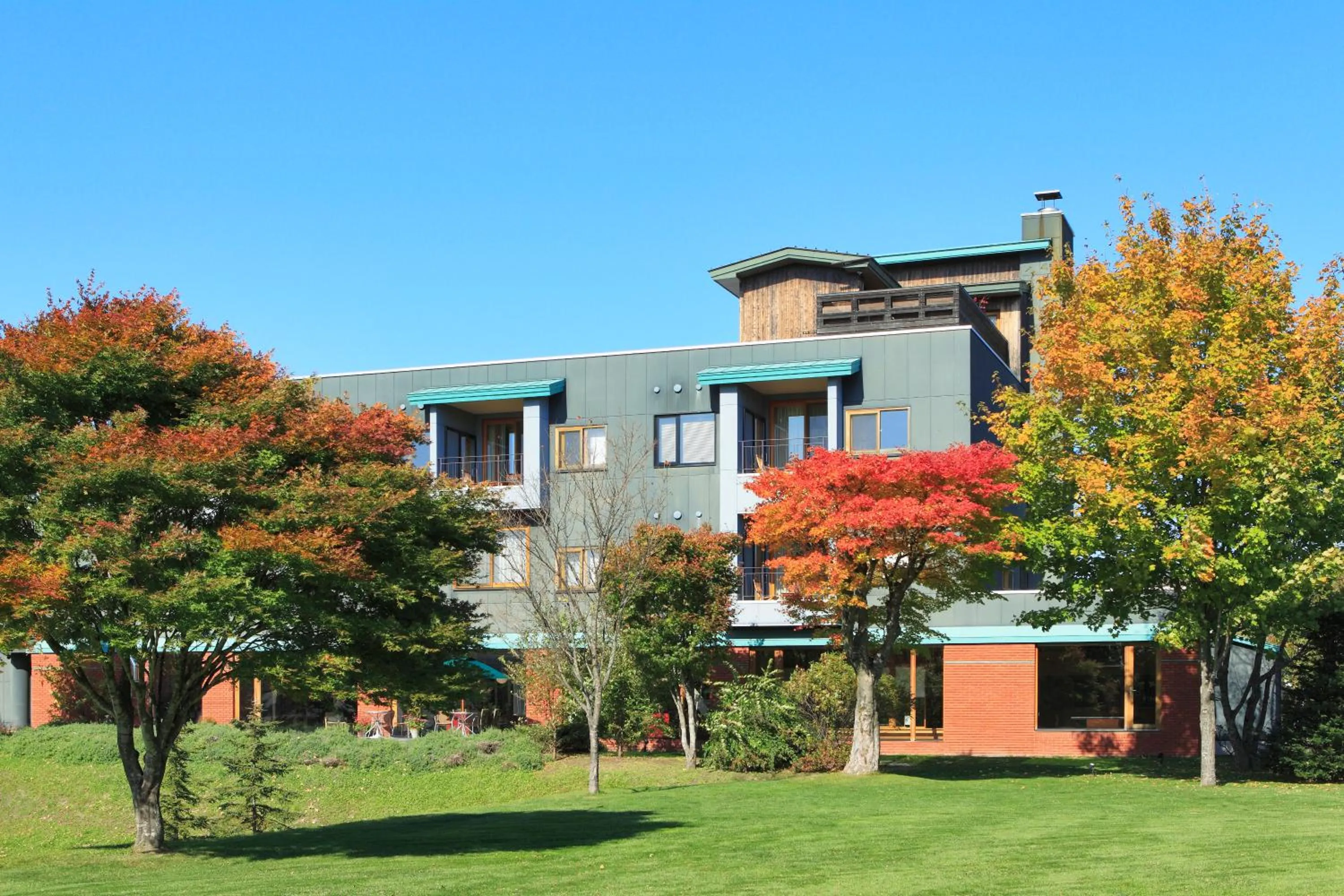 Facade/entrance in Sanyoan