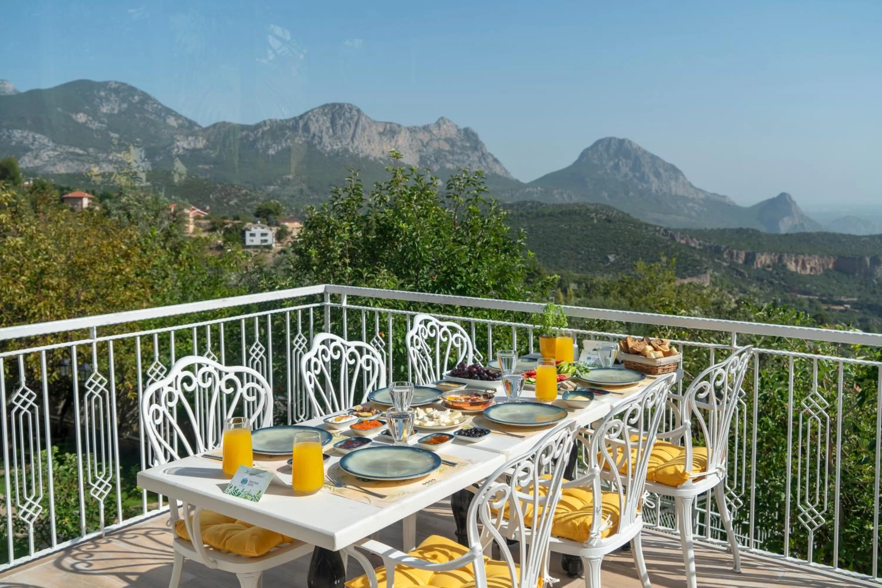 Restaurant/places to eat in APA Mountain Lodge