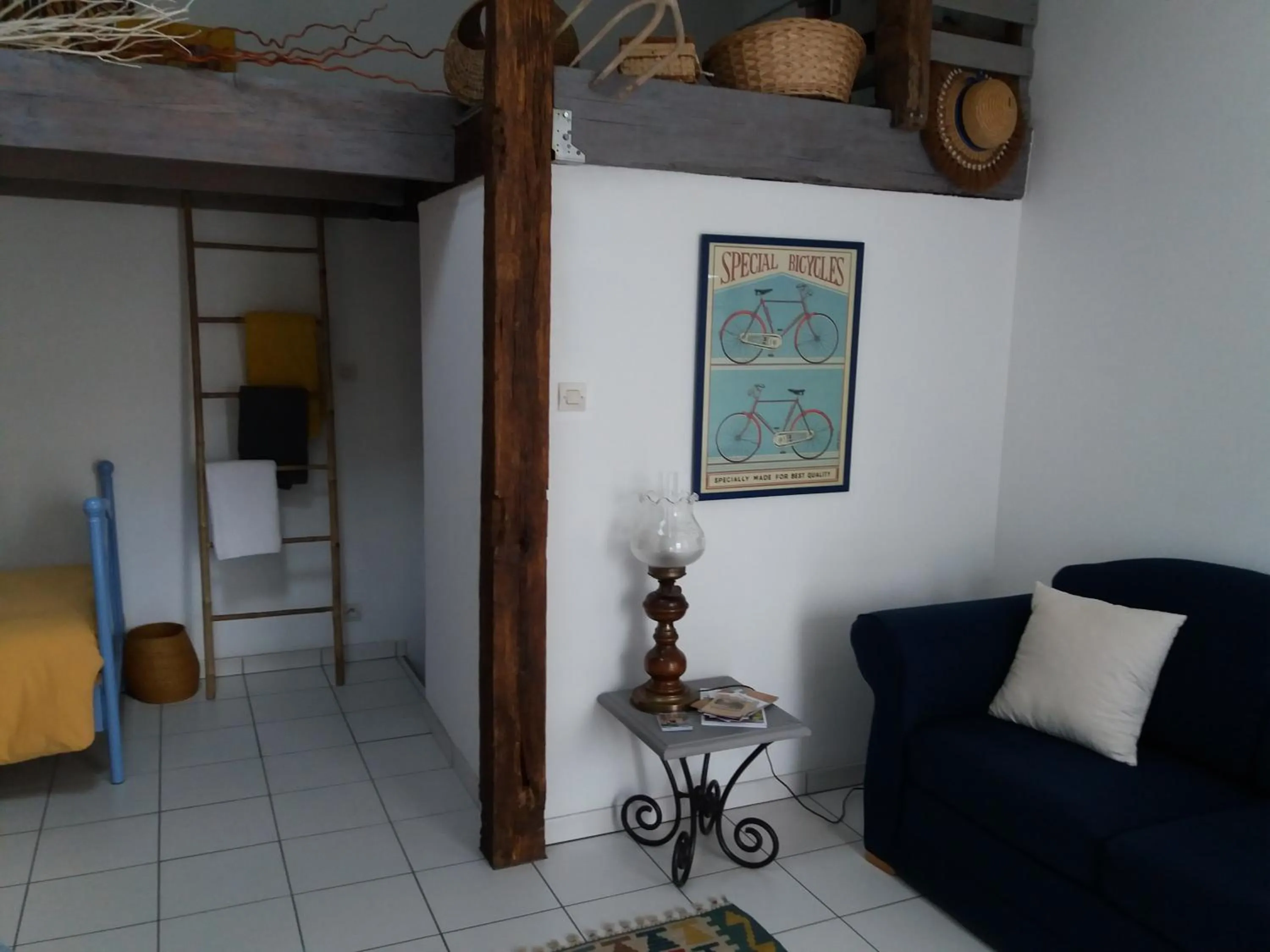 Photo of the whole room in Chambre d'hôtes La Thibaudière