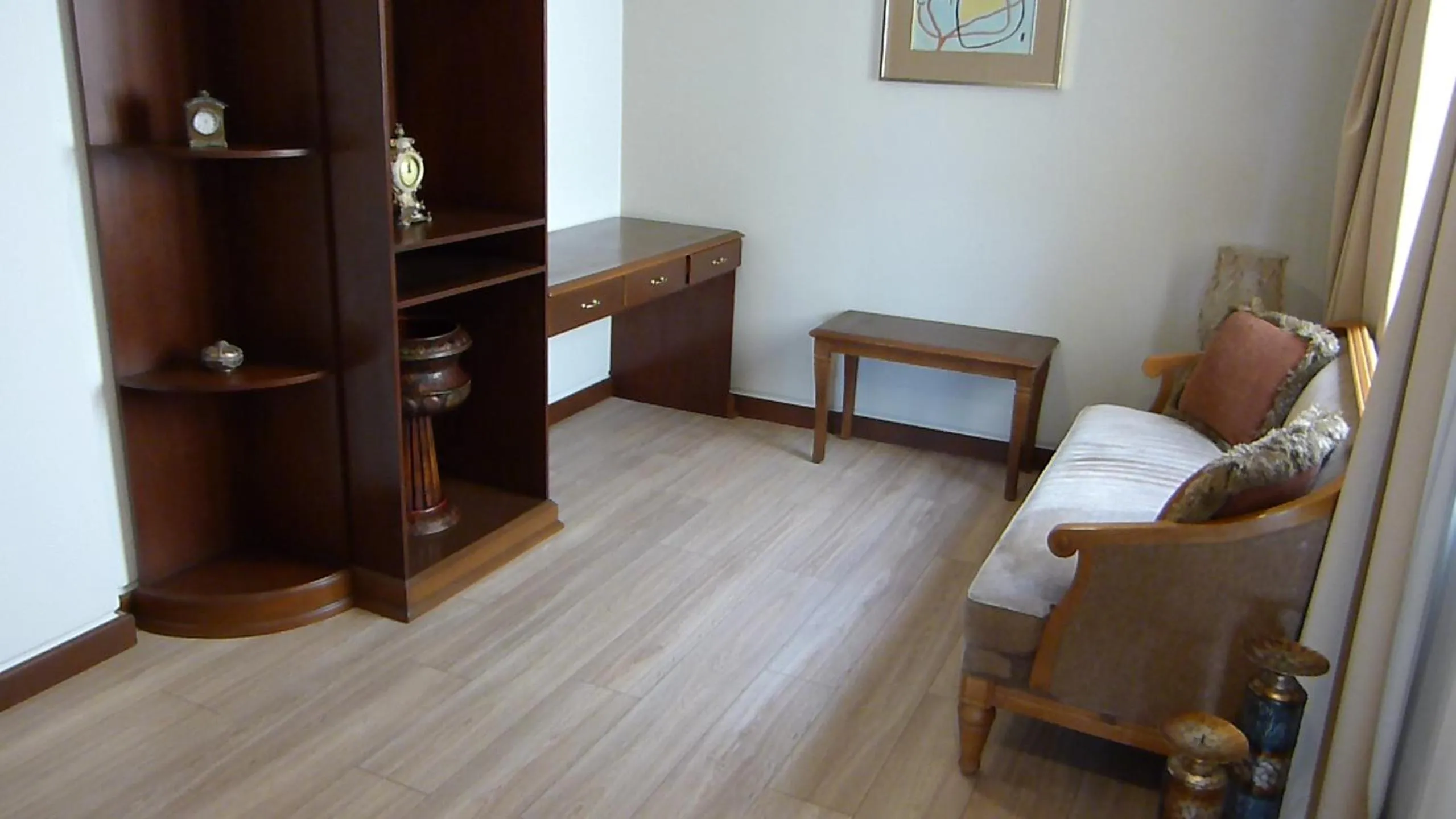 Living room, Bed in Hotel El Conquistador